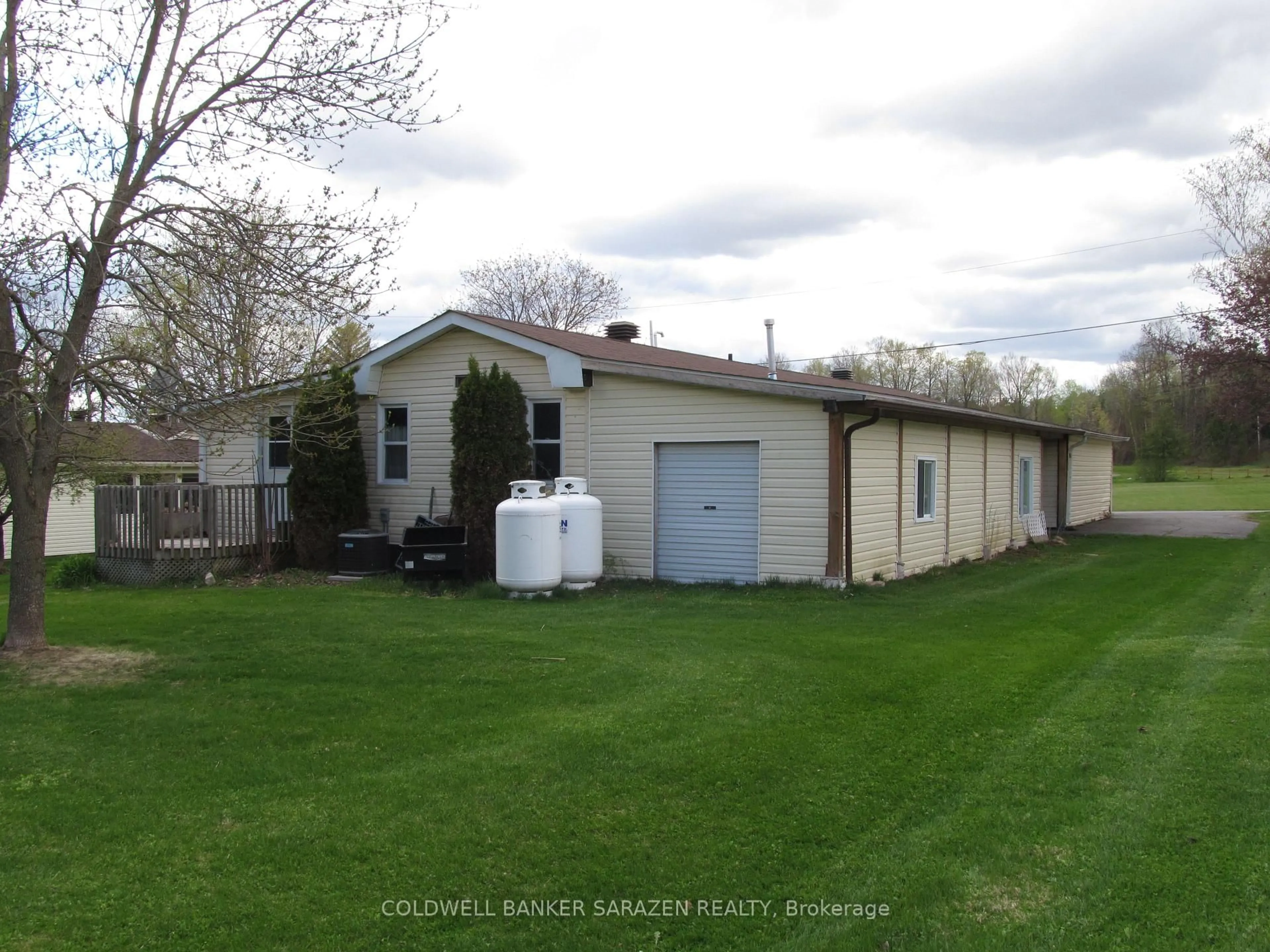 A pic from outside/outdoor area/front of a property/back of a property/a pic from drone, street for 21 Lakefront Lane, White Lake Ontario K0A 3L0