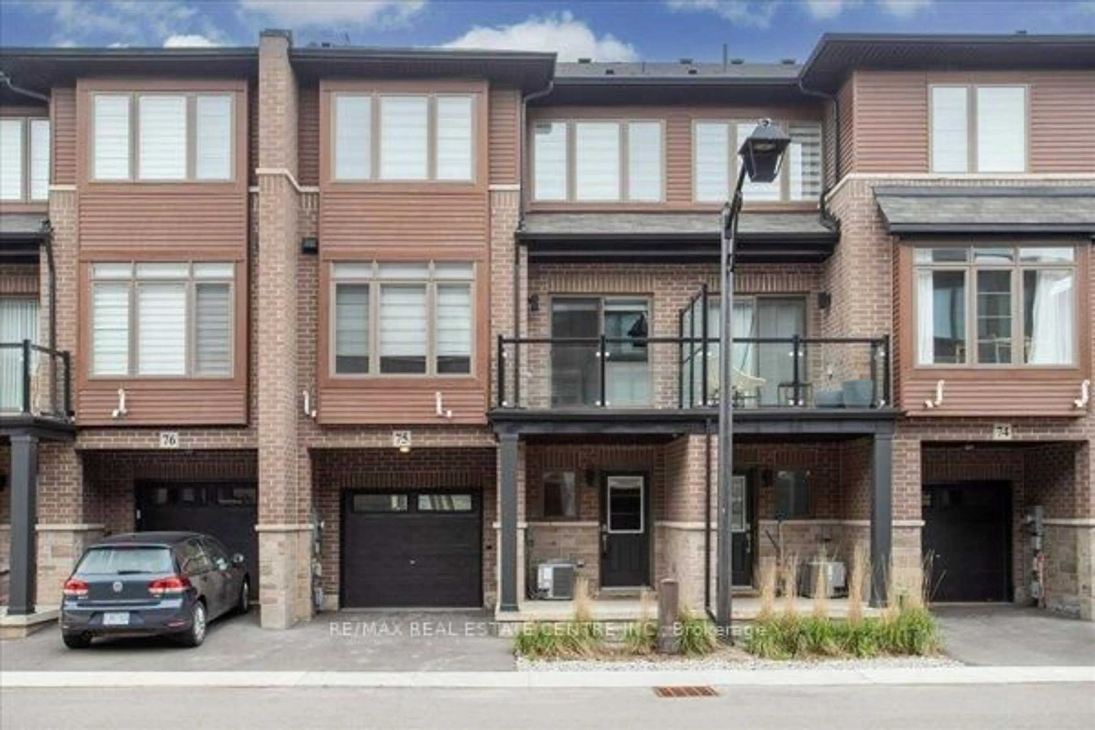 Home with brick exterior material, street for 575 Woodward Ave, Hamilton Ontario L8H 0B3
