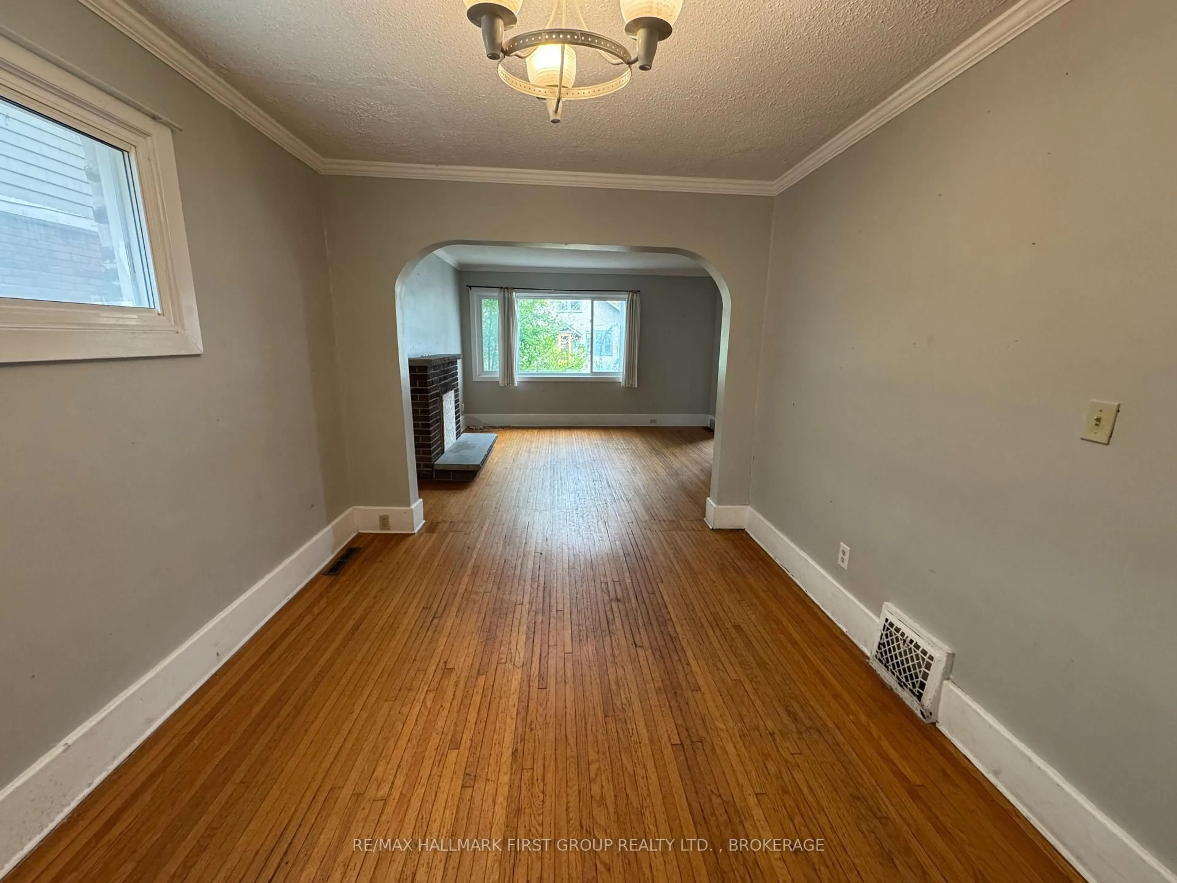 A pic of a room for 516 VICTORIA St, Kingston Ontario K7L 4A1