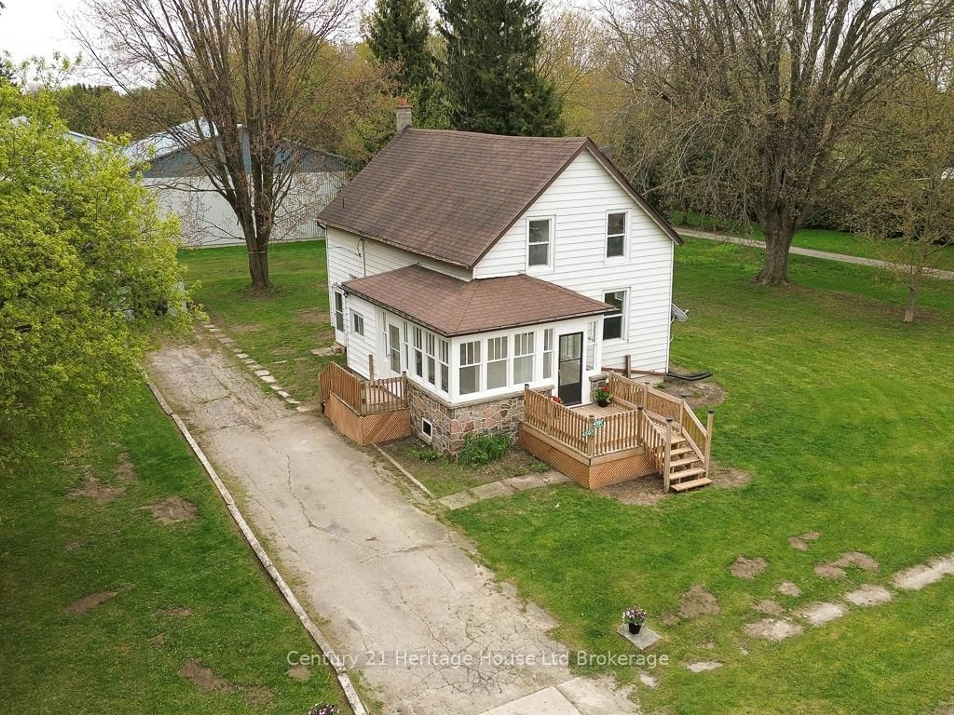 A pic from outside/outdoor area/front of a property/back of a property/a pic from drone, unknown for 4597 Perth County Rd 135 Rd, Perth East Ontario N0K 1X0