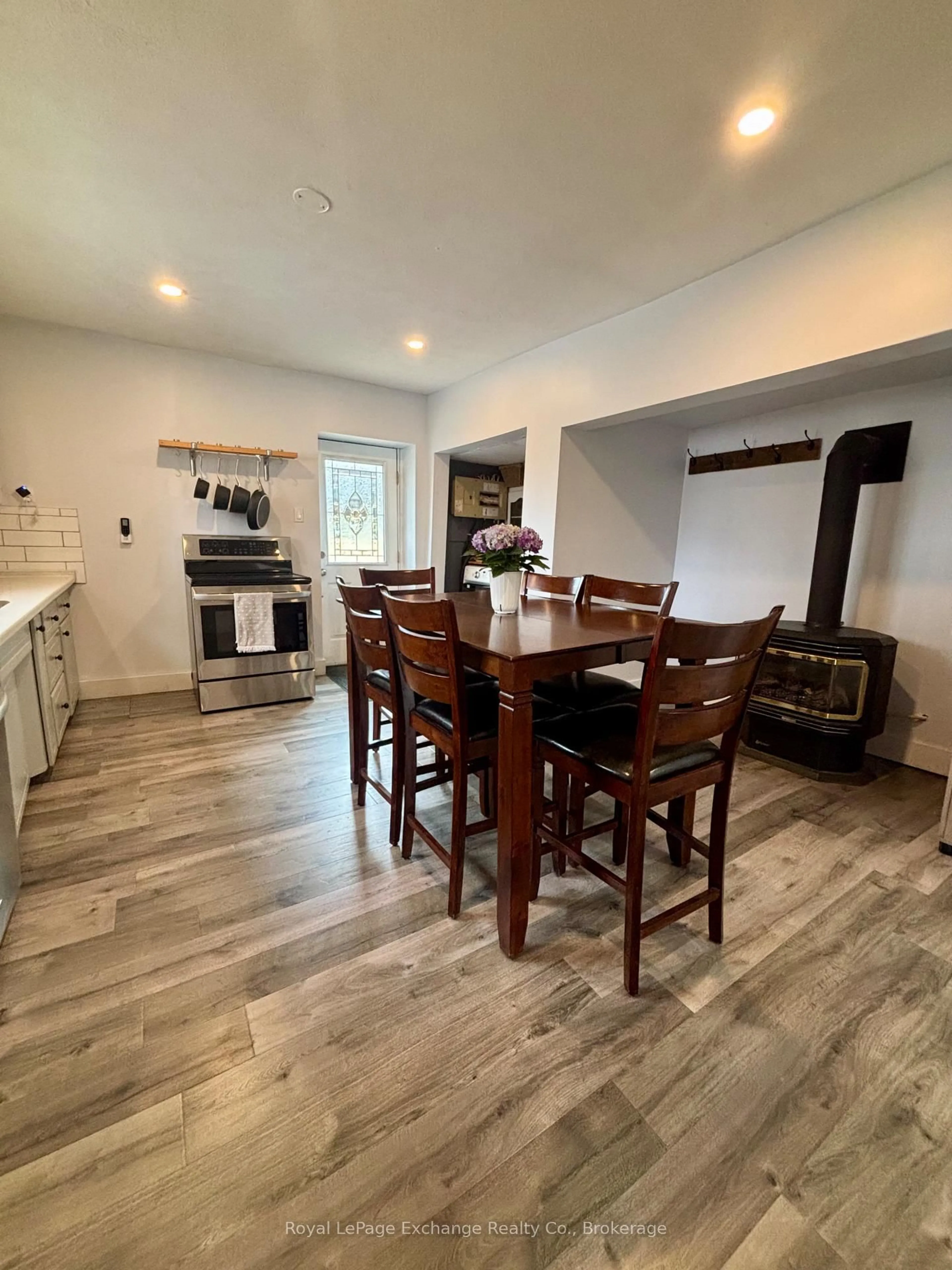Open concept kitchen, wood/laminate floor for 59 KING St, Kincardine Ontario N0G 2T0