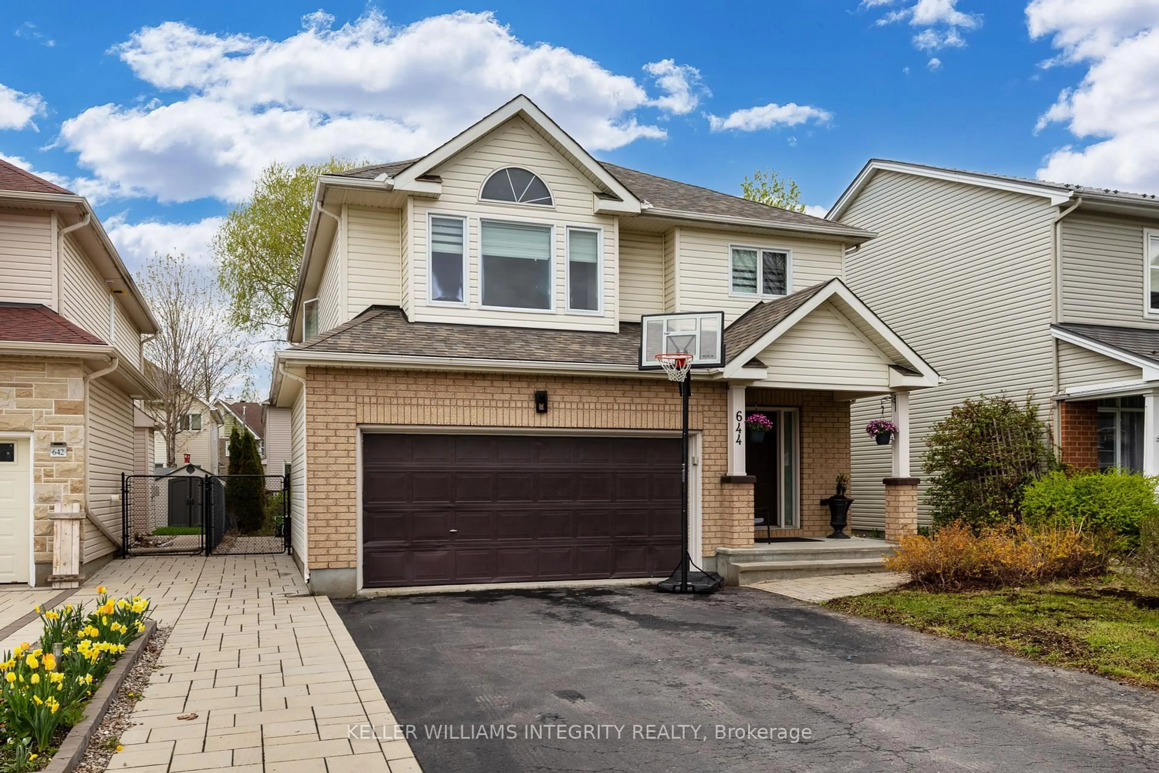 Home with brick exterior material, street for 644 Devonwood Circ, Ottawa Ontario K1T 4E7