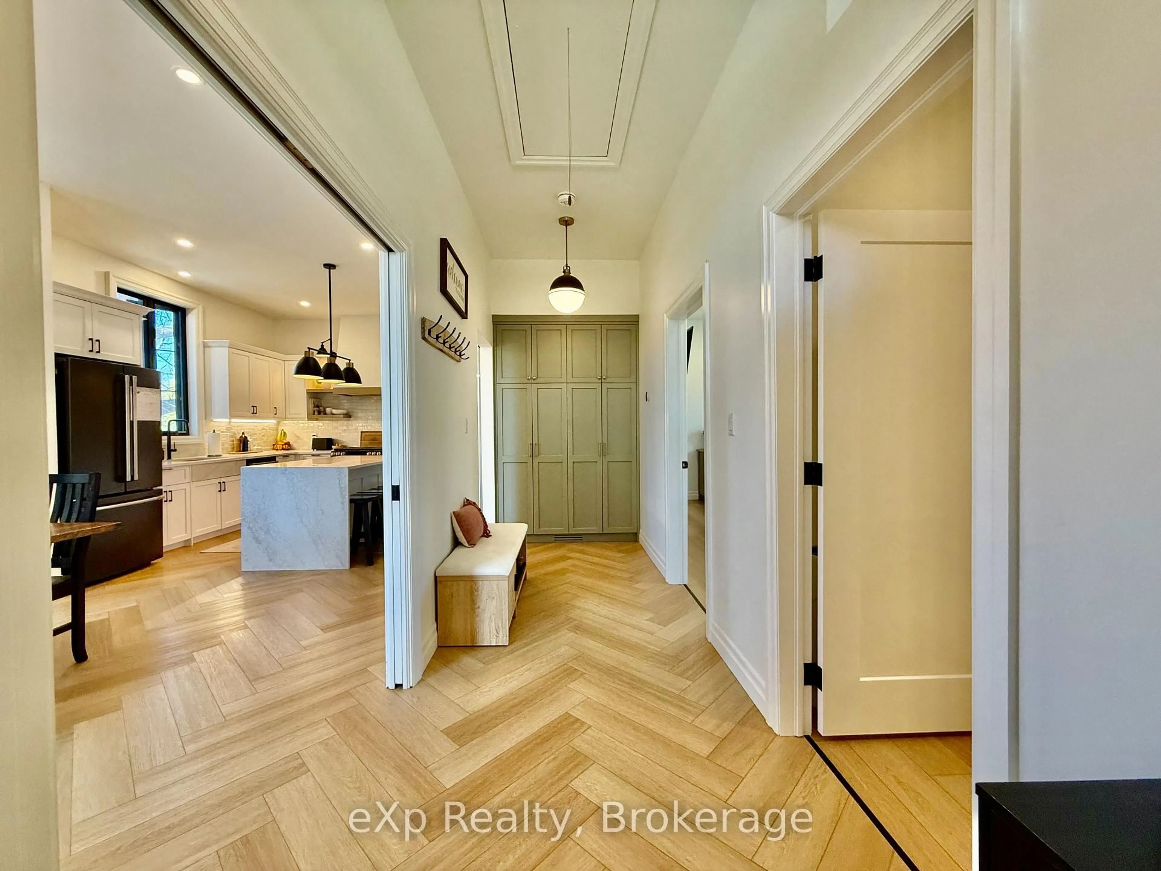 Indoor entryway for 802 Durham St, Brockton Ontario N0G 2V0