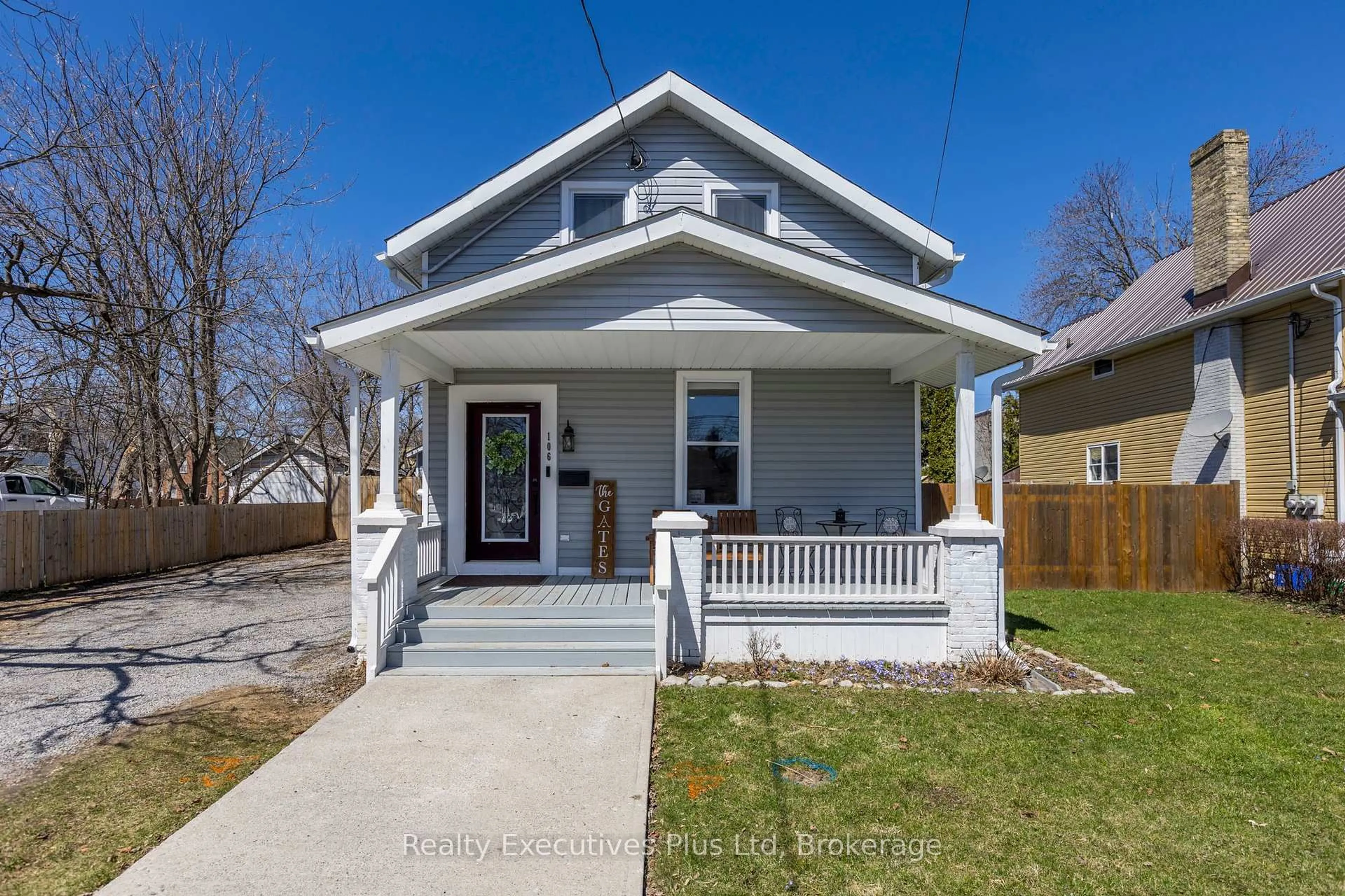 Home with vinyl exterior material, street for 106 King St, Kawartha Lakes Ontario K9V 1C9