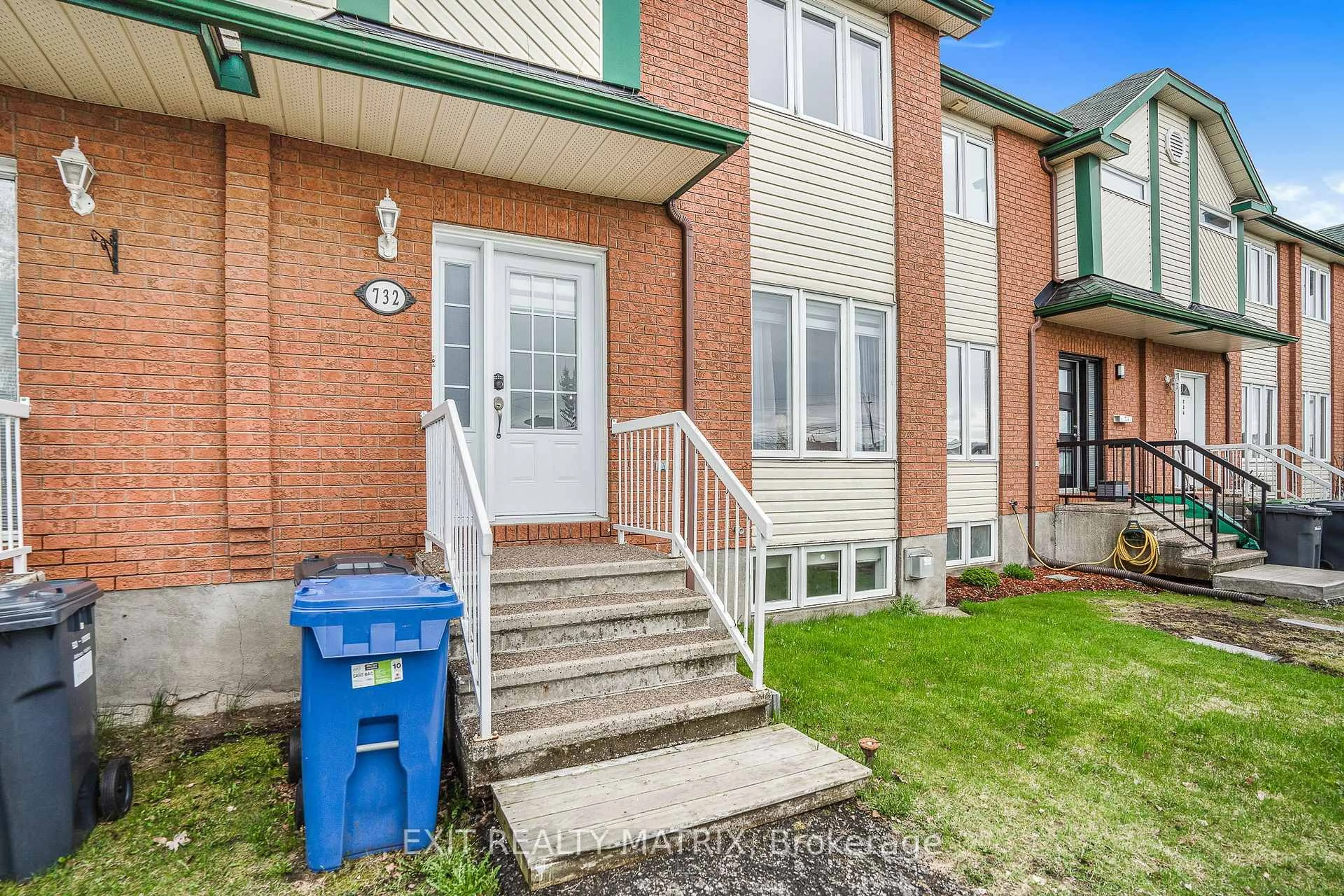 Unknown for 732 Nelson St, Hawkesbury Ontario K6A 3P2