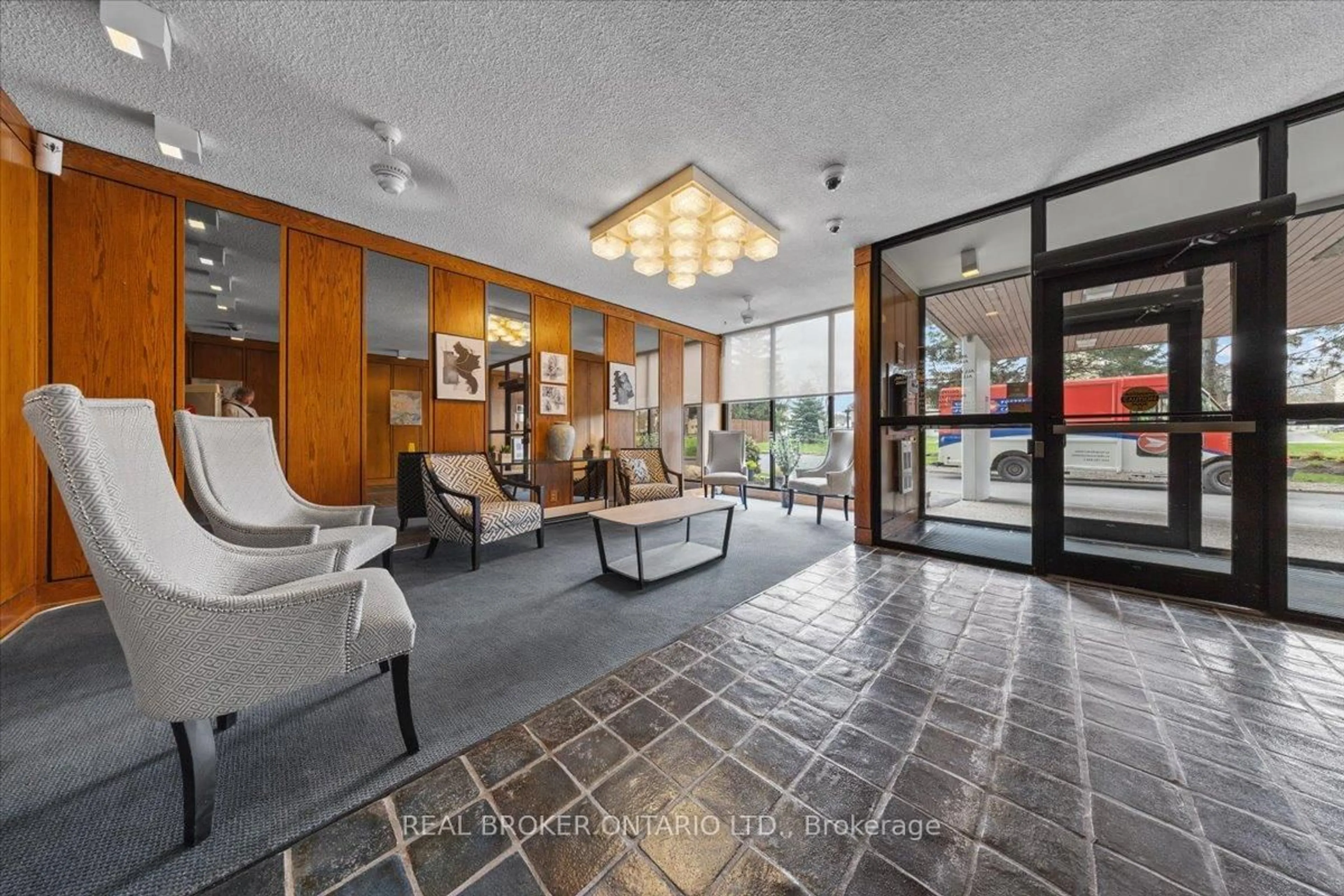 Lobby for 1285 Cahill Dr #1603, Ottawa Ontario K1V 9A7