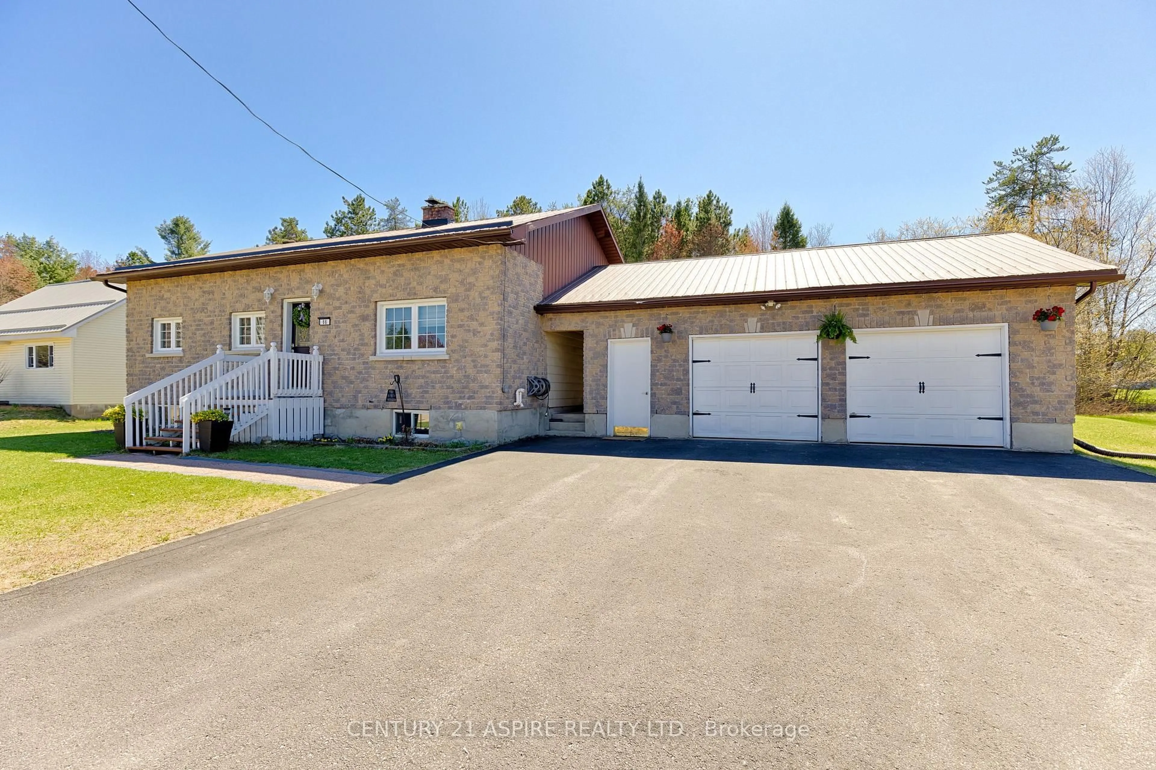 A pic from outside/outdoor area/front of a property/back of a property/a pic from drone, street for 66 Church St, Chalk River Ontario K0J 1J0