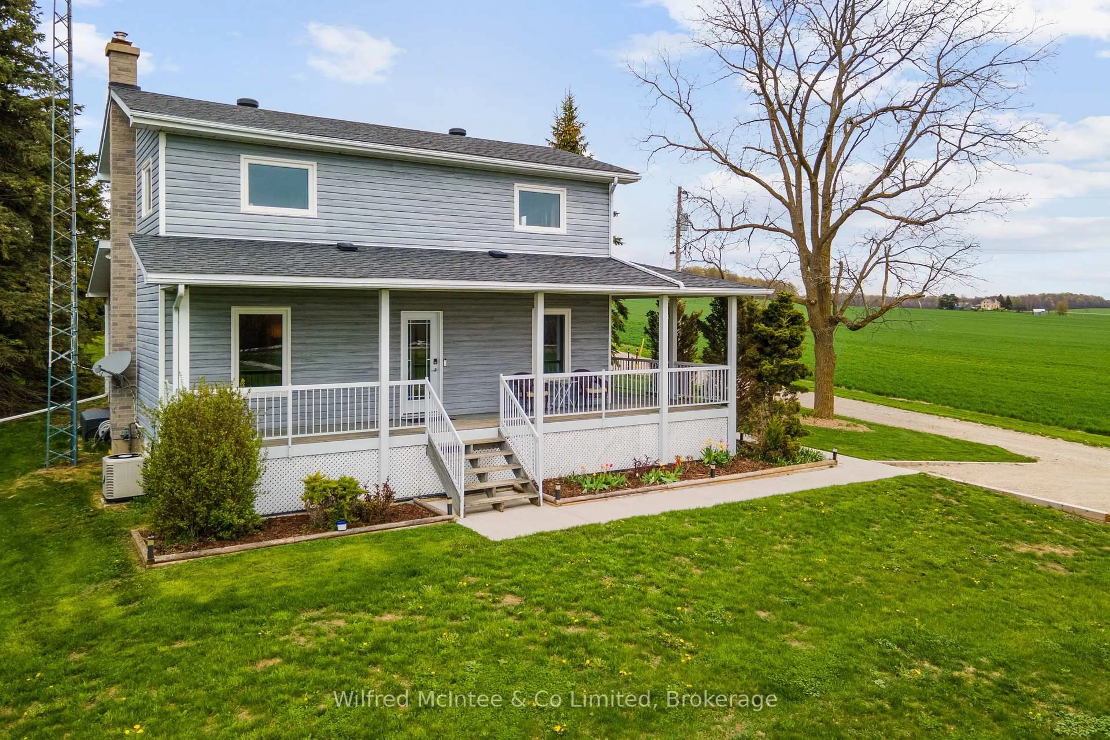Home with vinyl exterior material, unknown for 1354 Bruce Road 17 Rd, Arran-Elderslie Ontario N0H 2C6