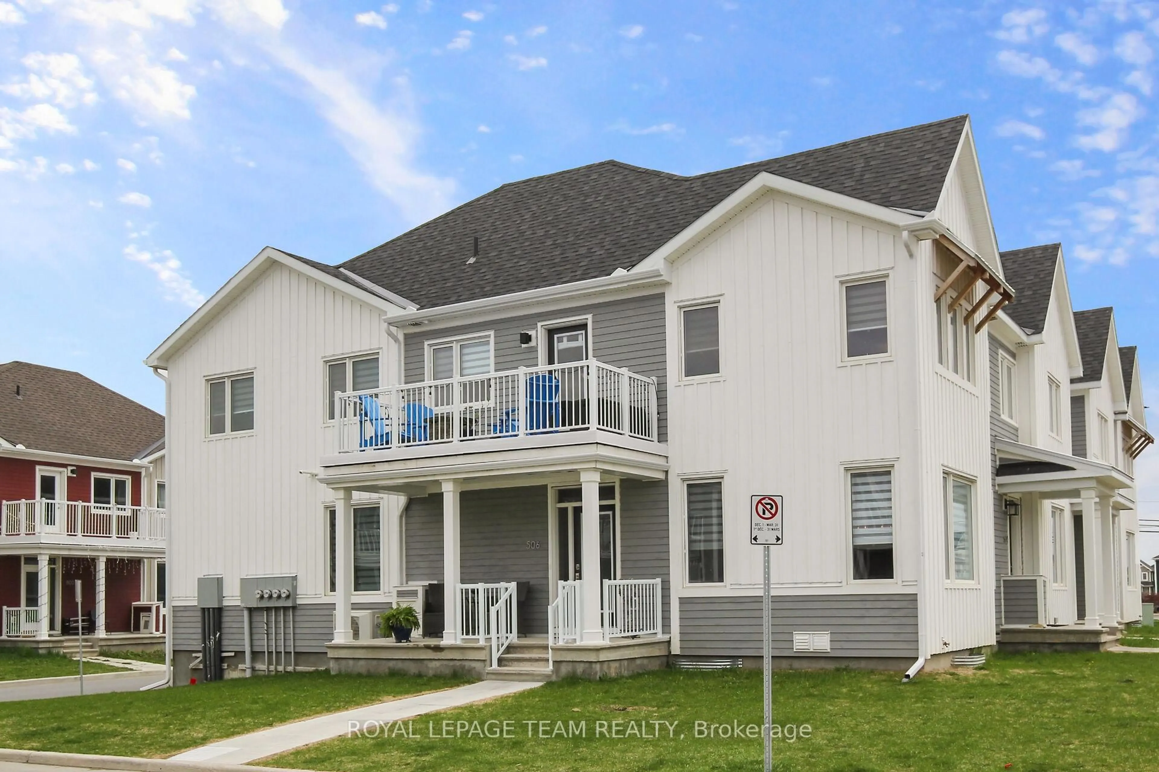 Home with vinyl exterior material, unknown for 506 Oldenburg Ave, Richmond Ontario K0A 2Z0