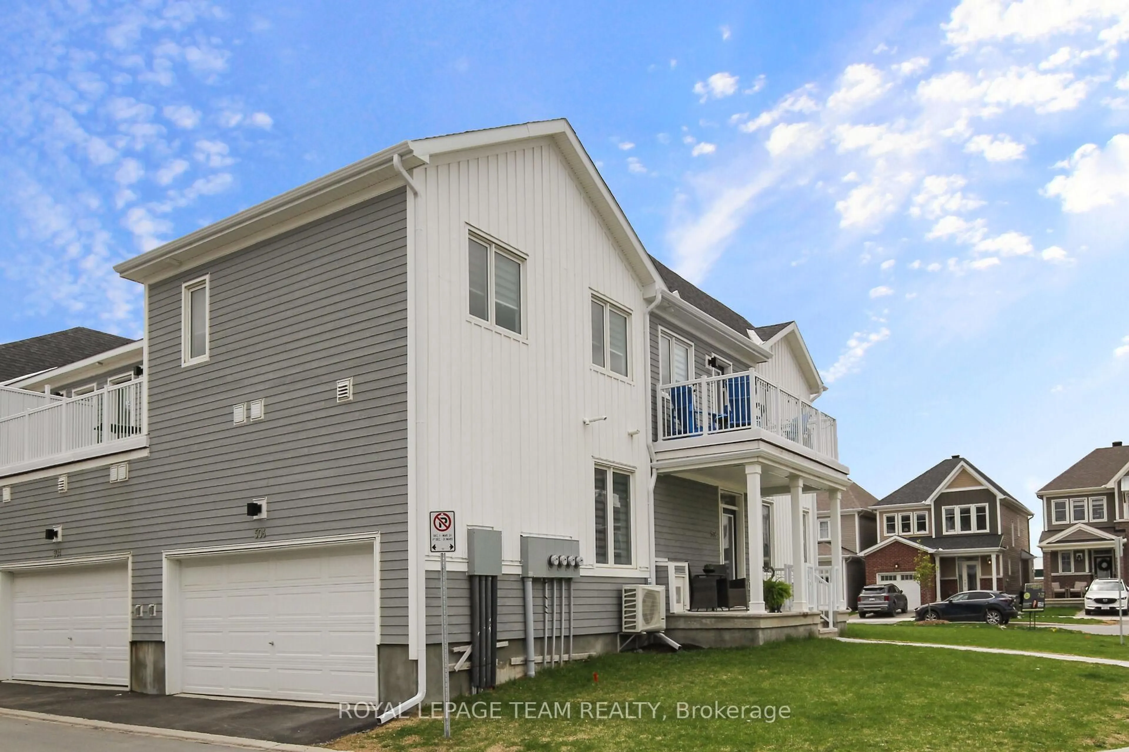 Home with vinyl exterior material, street for 506 Oldenburg Ave, Richmond Ontario K0A 2Z0