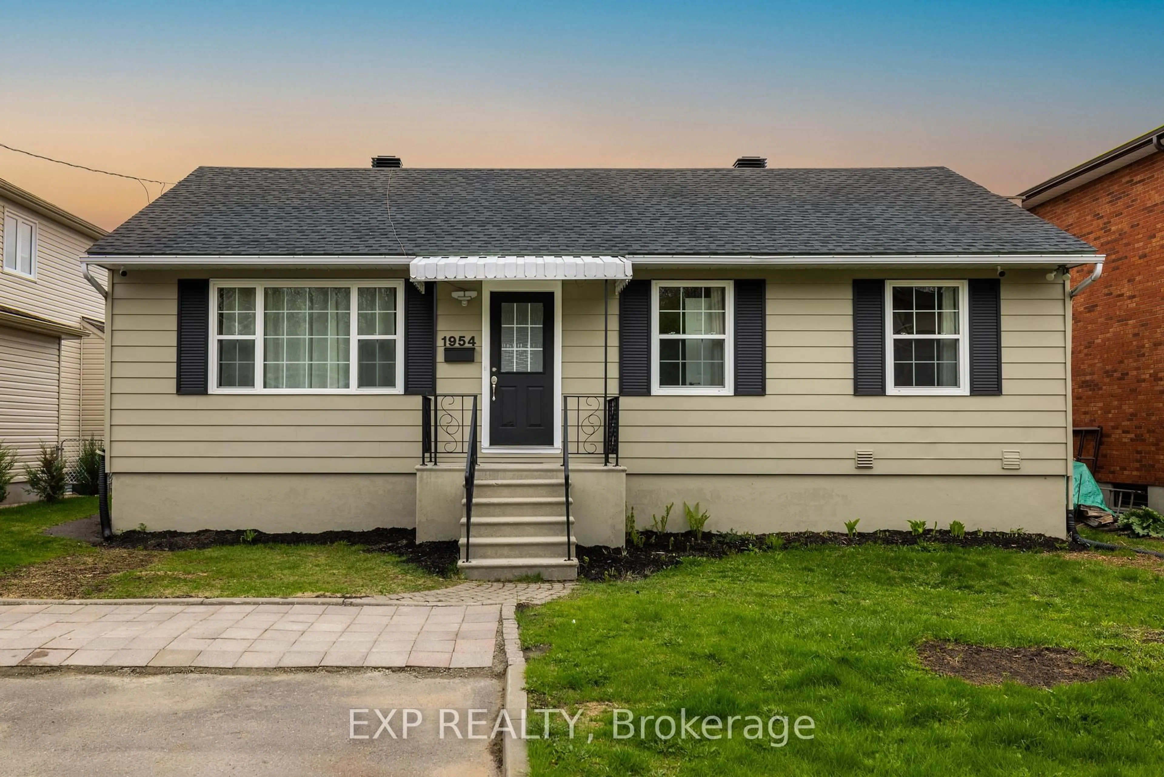 Unknown for 1954 Rosebella Ave, Ottawa Ontario K1T 1G7