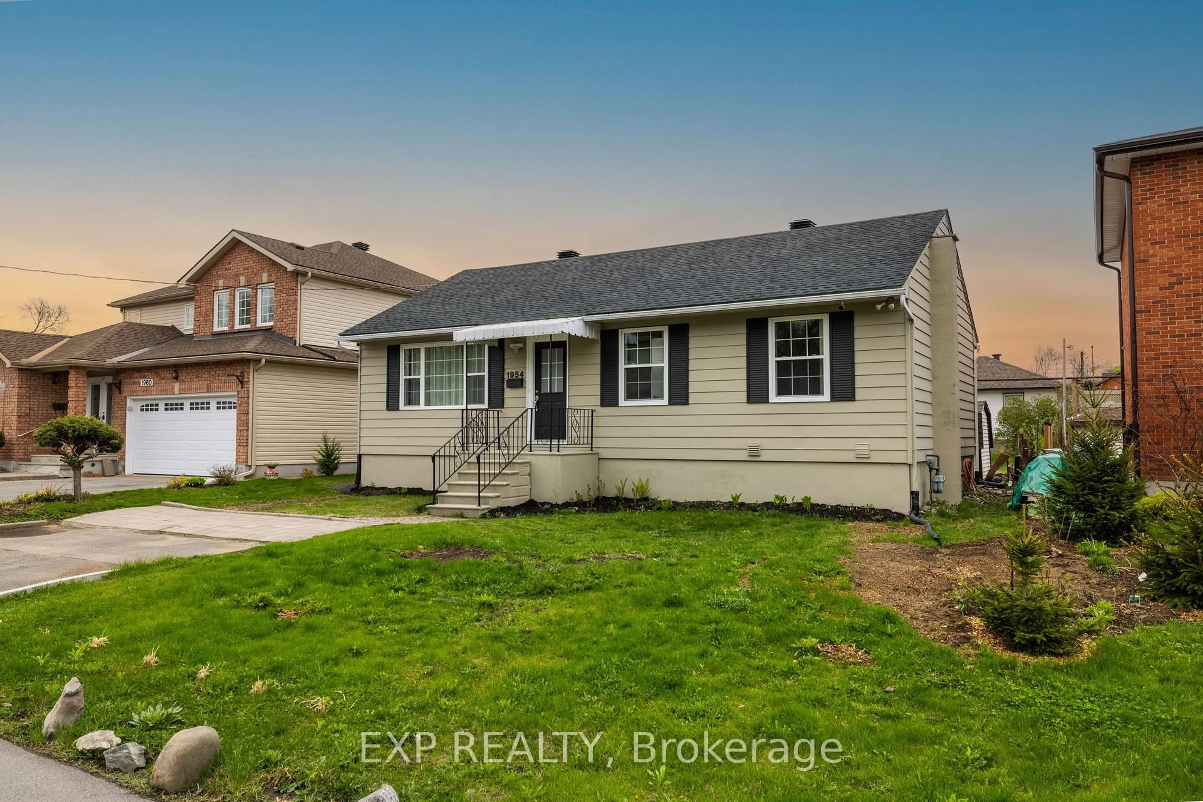 Unknown for 1954 Rosebella Ave, Ottawa Ontario K1T 1G7