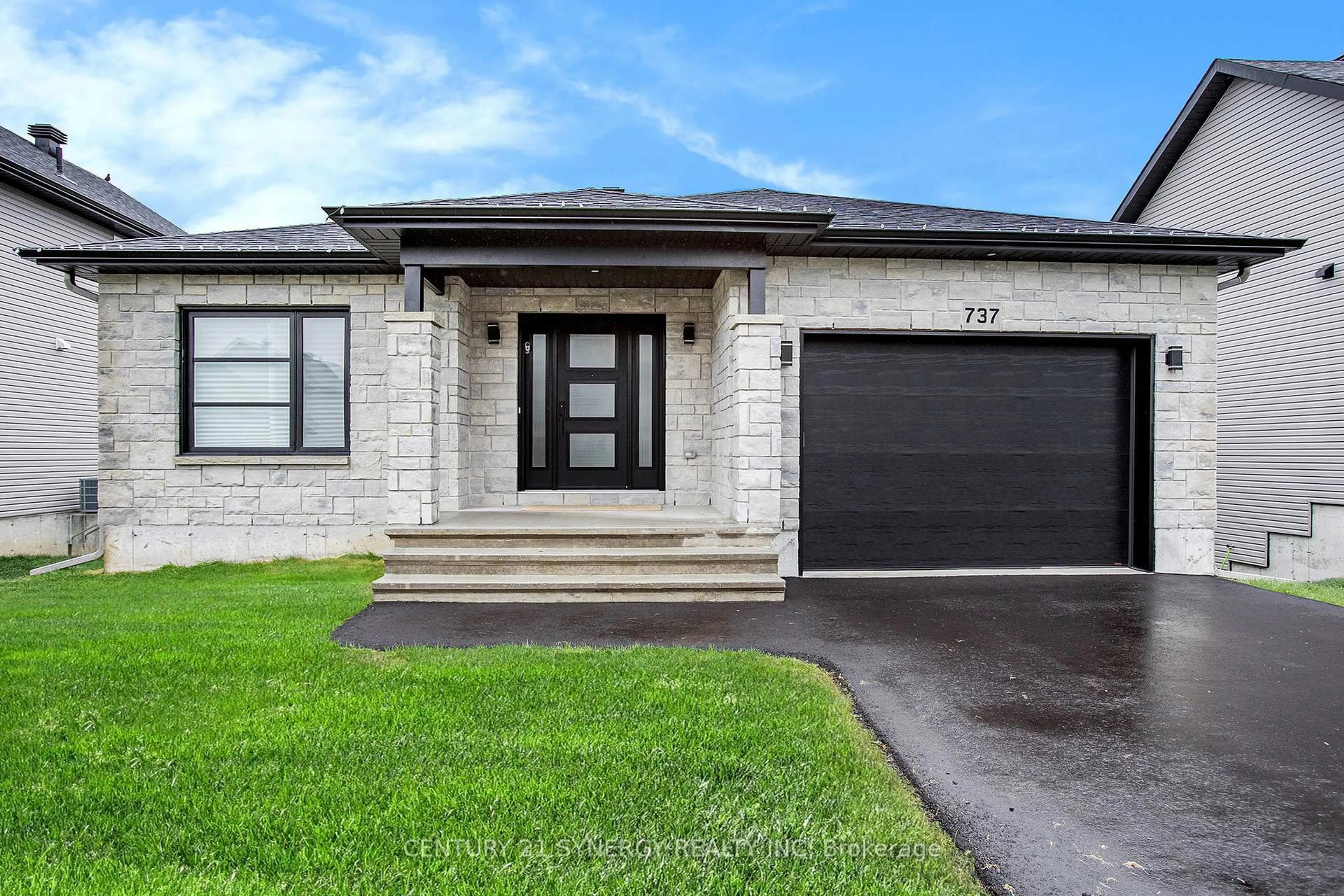 Home with brick exterior material, street for 737 Walton St, Cornwall Ontario K6H 0J2