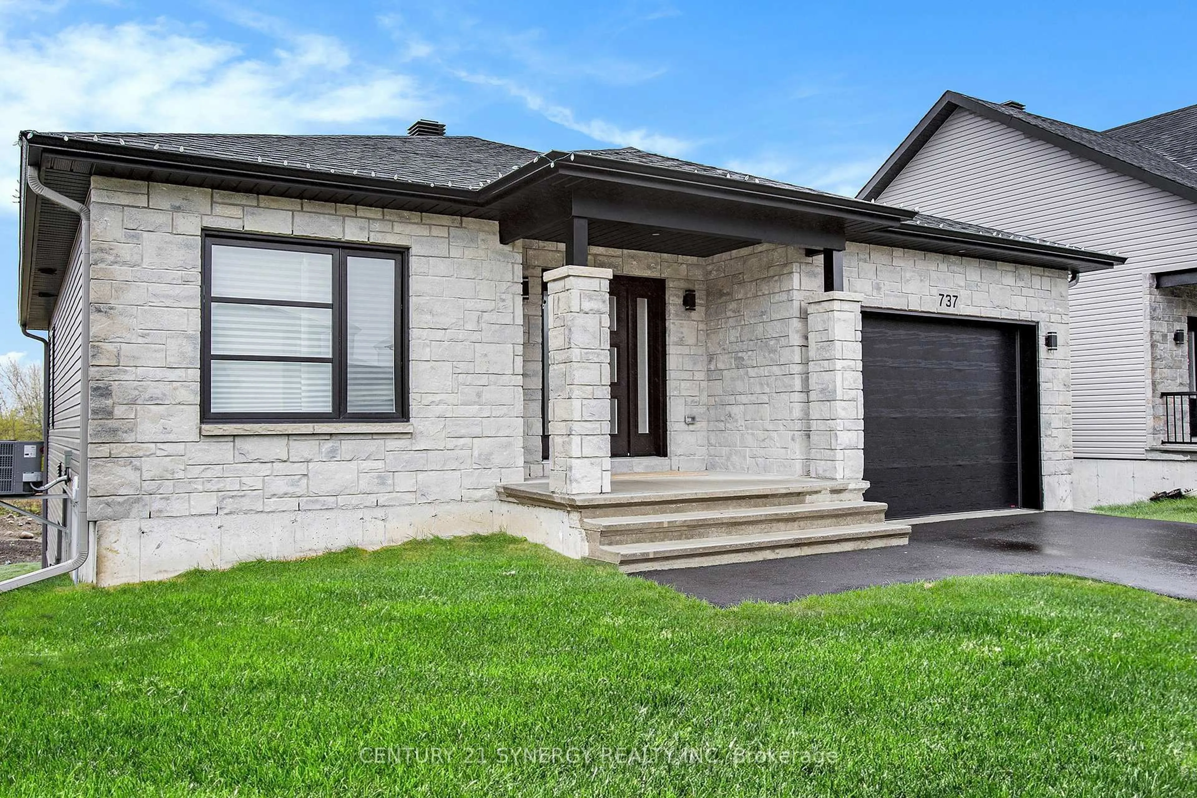 Home with brick exterior material, street for 737 Walton St, Cornwall Ontario K6H 0J2
