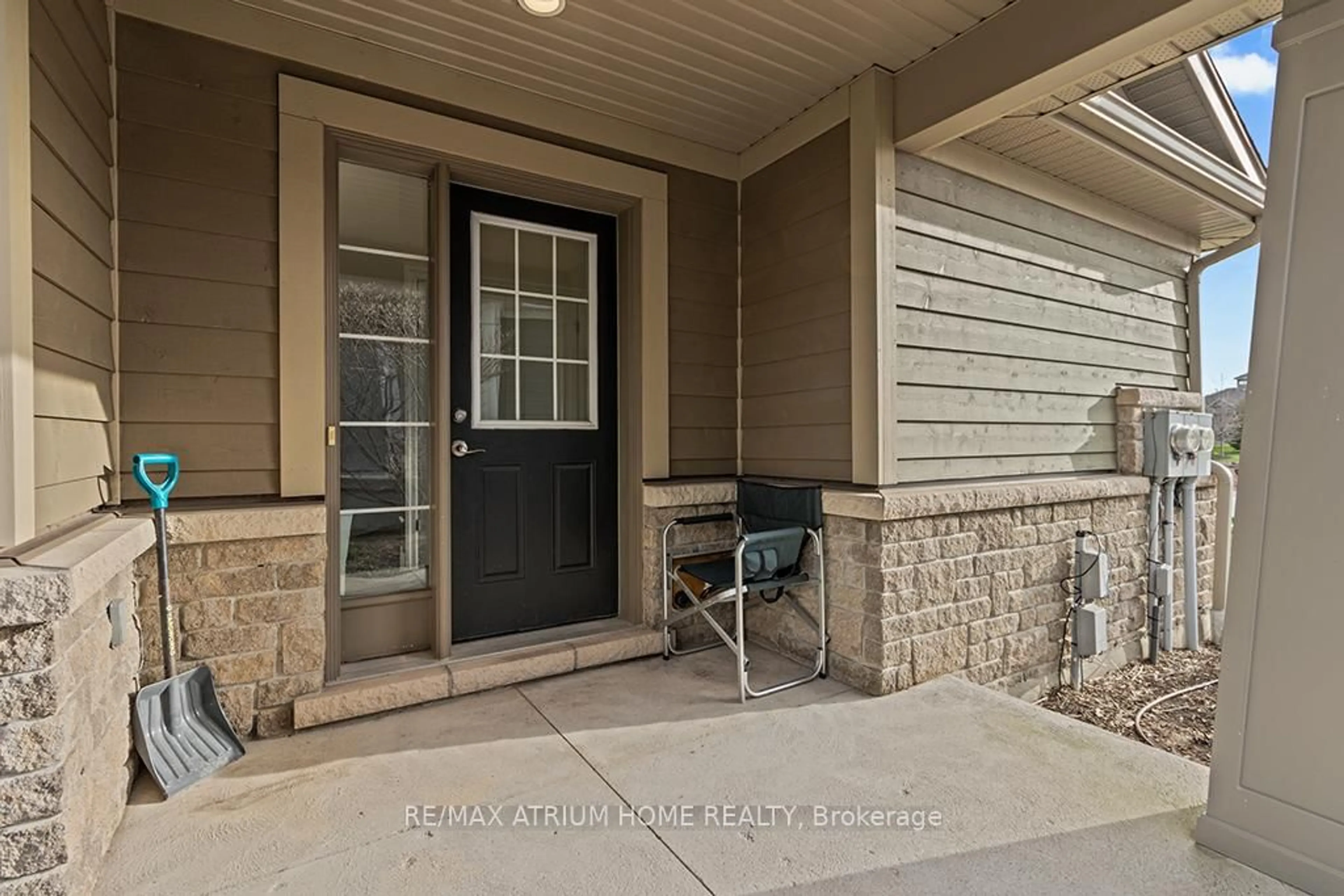 Indoor entryway for 307 Telford Tr #4, Georgian Bluffs Ontario N0H 1S0
