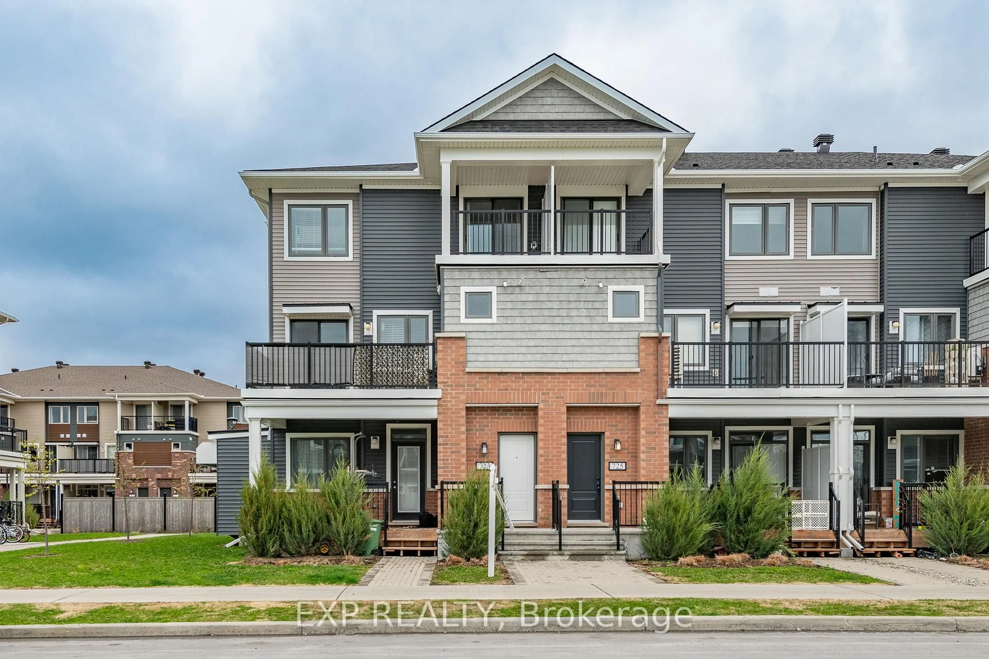 Home with brick exterior material, street for 723 Rouncey Rd, Ottawa Ontario K2V 0S2