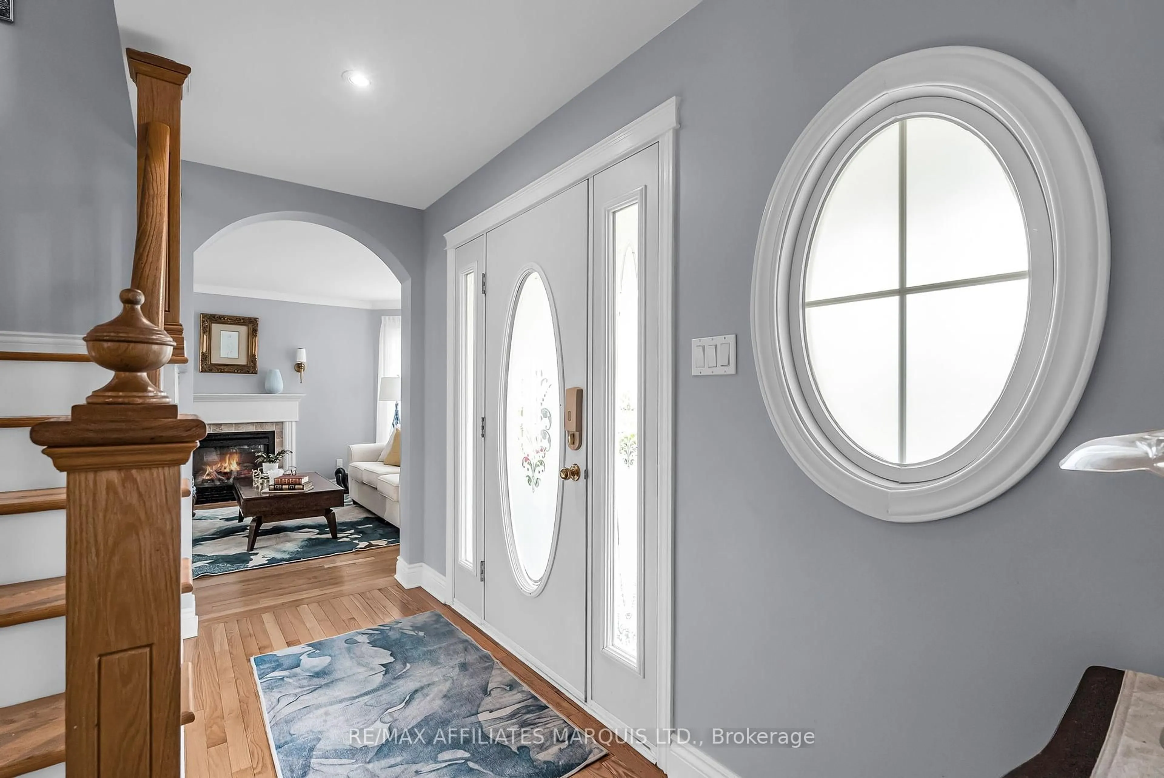 Indoor entryway for 10 Monaco Cres, Cornwall Ontario K6H 6A6