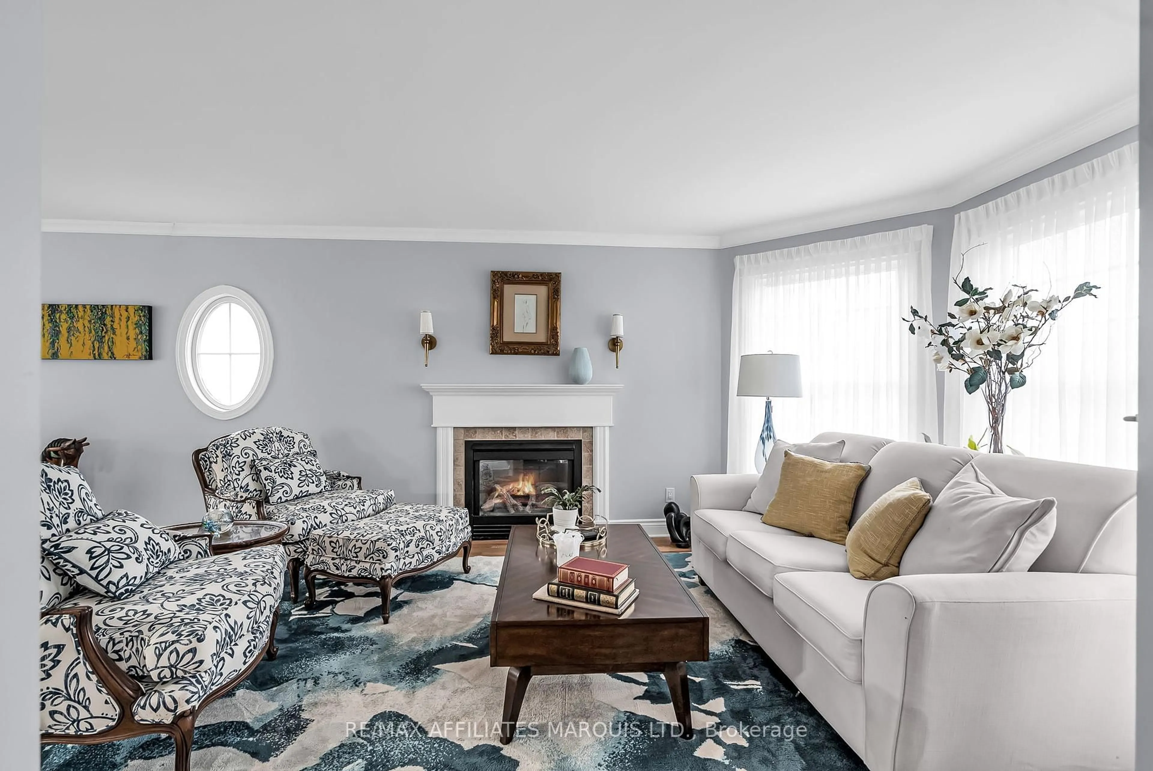 Living room with furniture, carpet floor for 10 Monaco Cres, Cornwall Ontario K6H 6A6