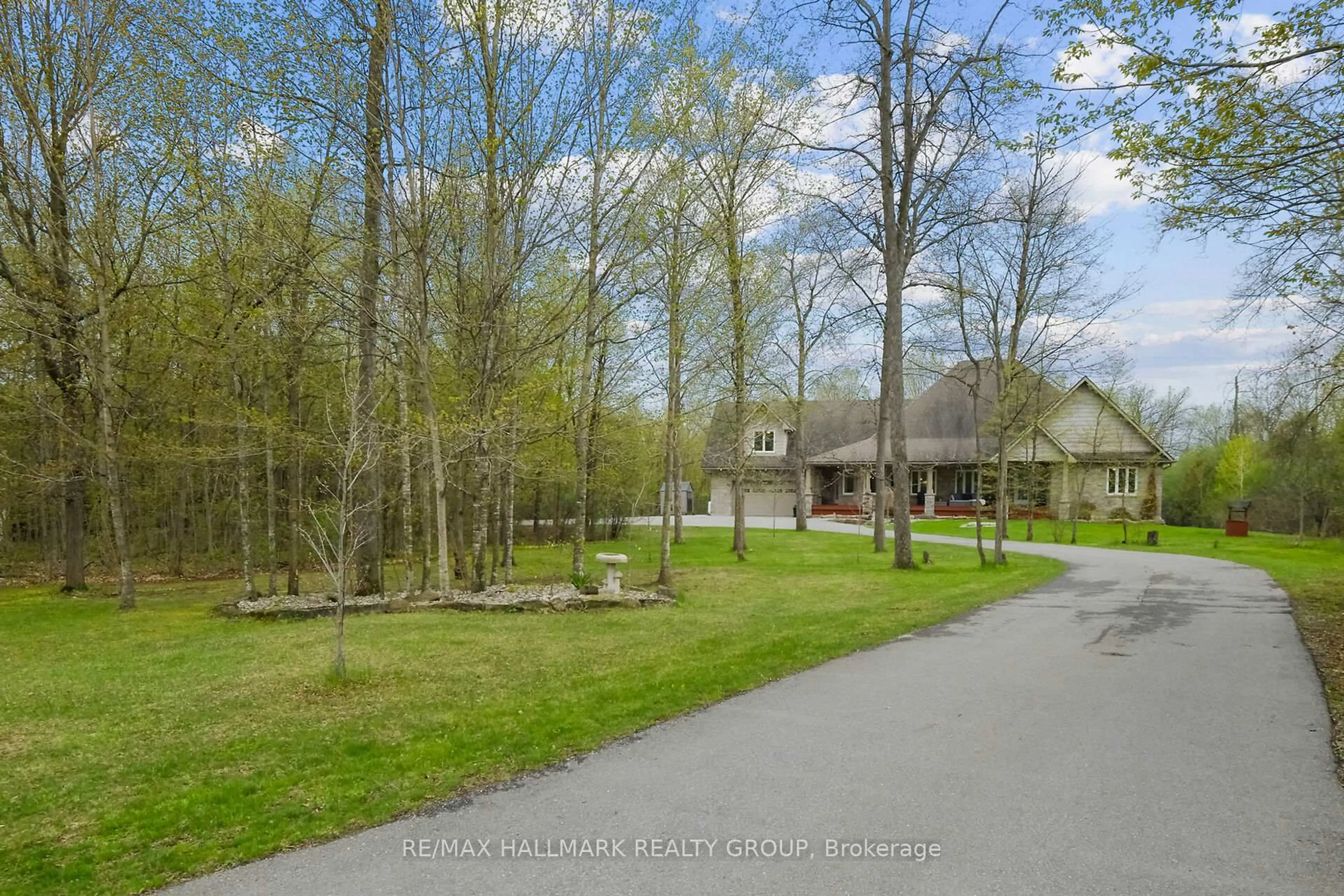 A pic from outside/outdoor area/front of a property/back of a property/a pic from drone, unknown for 19B Basswood Cres, Rideau Lakes Ontario K7A 5B8