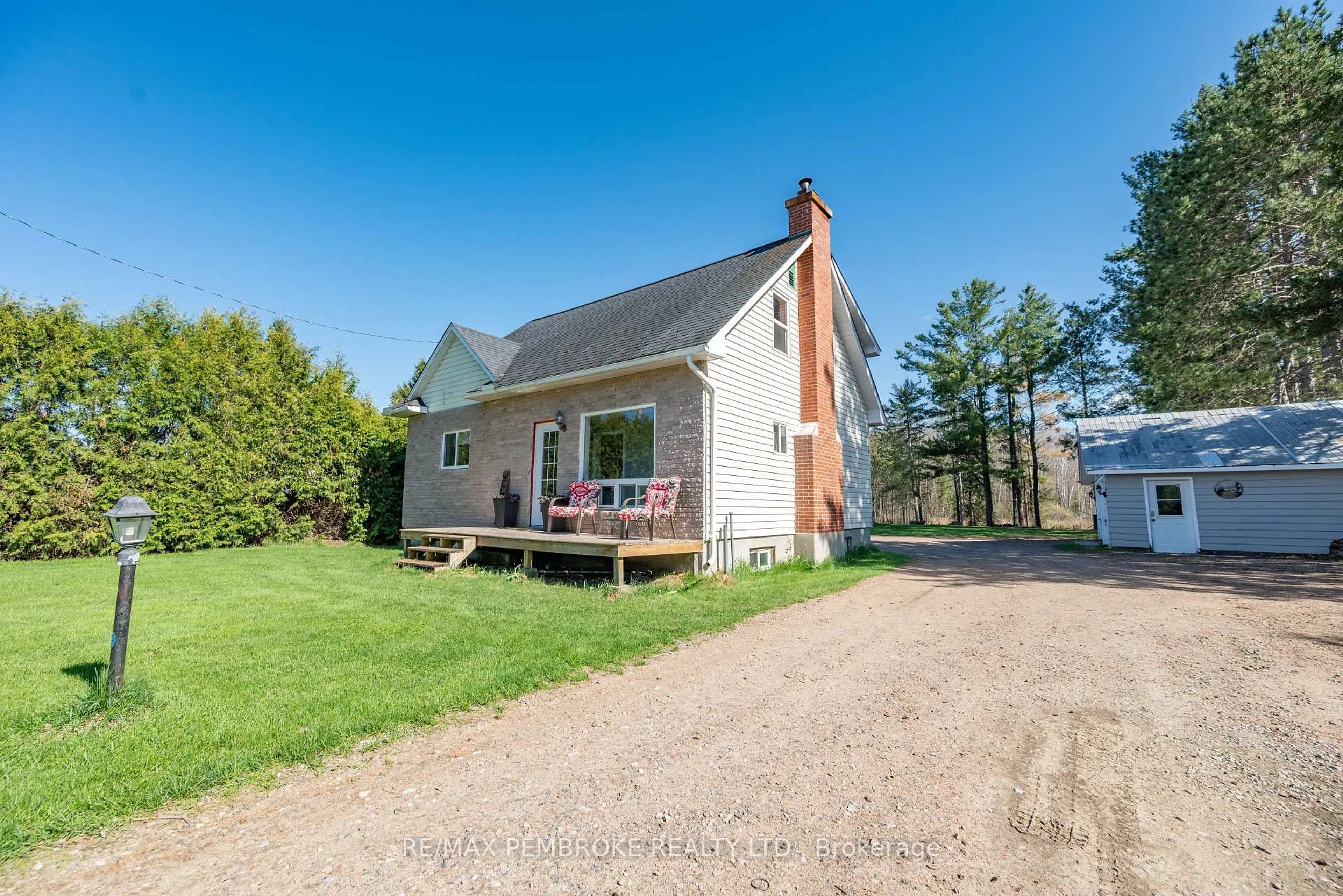 Unknown for 38512 Highway 41 Highway, Pembroke Ontario K8A 6W4
