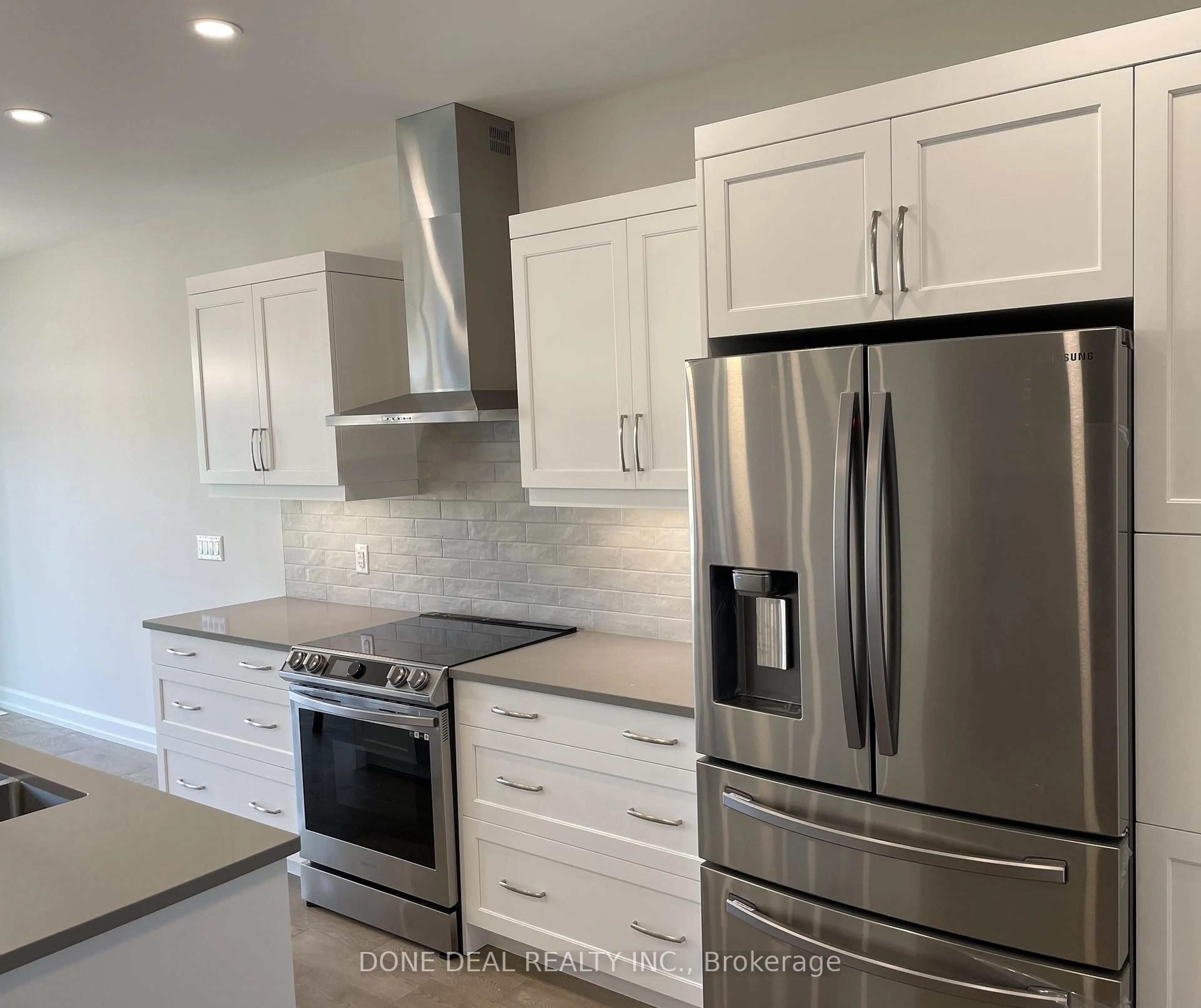 Open concept kitchen, ceramic/tile floor for 7166 Parsa St, Niagara Falls Ontario L2H 3T2