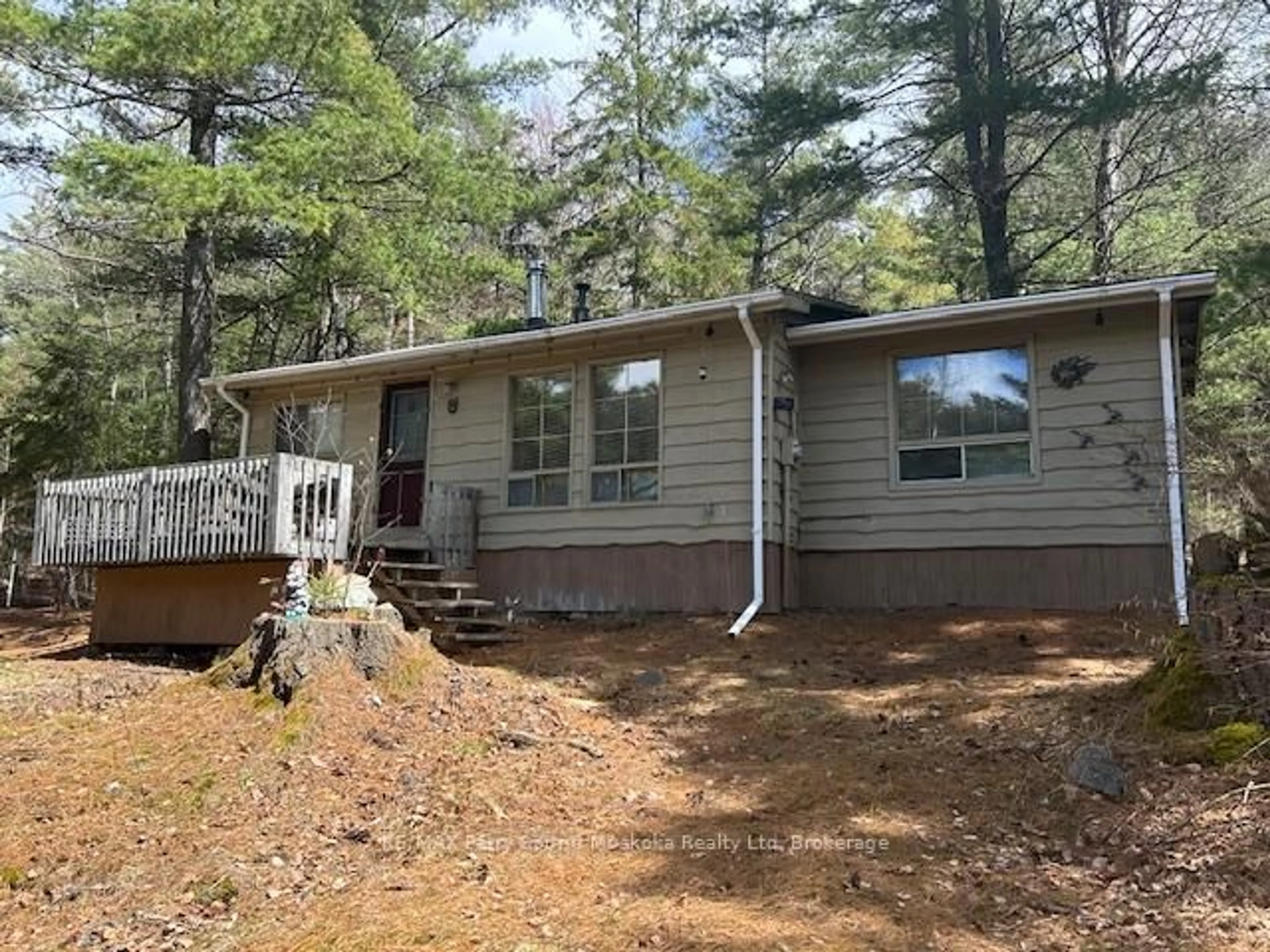 Home with vinyl exterior material, unknown for 428 RANGER BAY N/A, Parry Sound Remote Area Ontario P0H 1S0