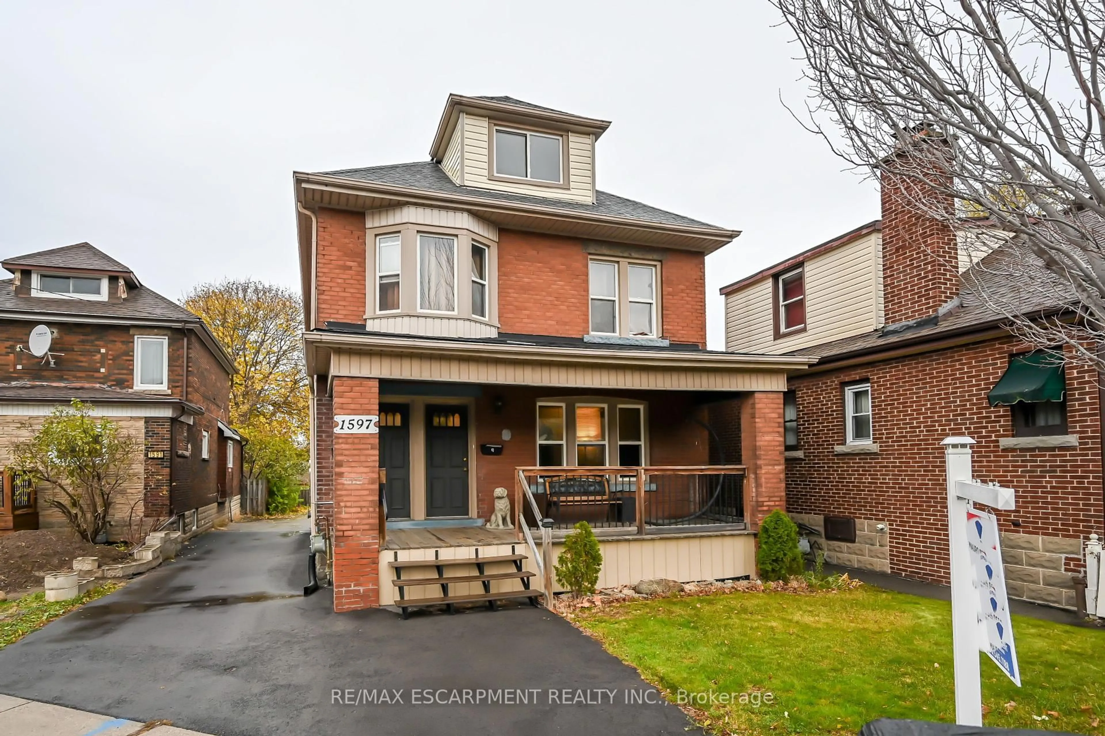 Home with brick exterior material, street for 1597 King St, Hamilton Ontario L8K 1T5