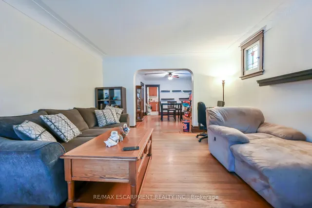 Additional property image - 1597 King St
