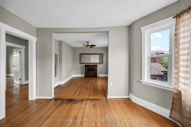 Additional property image - 1597 King St