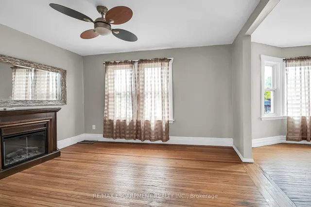 Additional property image - 1597 King St