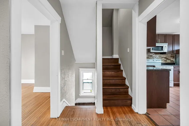 Additional property image - 1597 King St