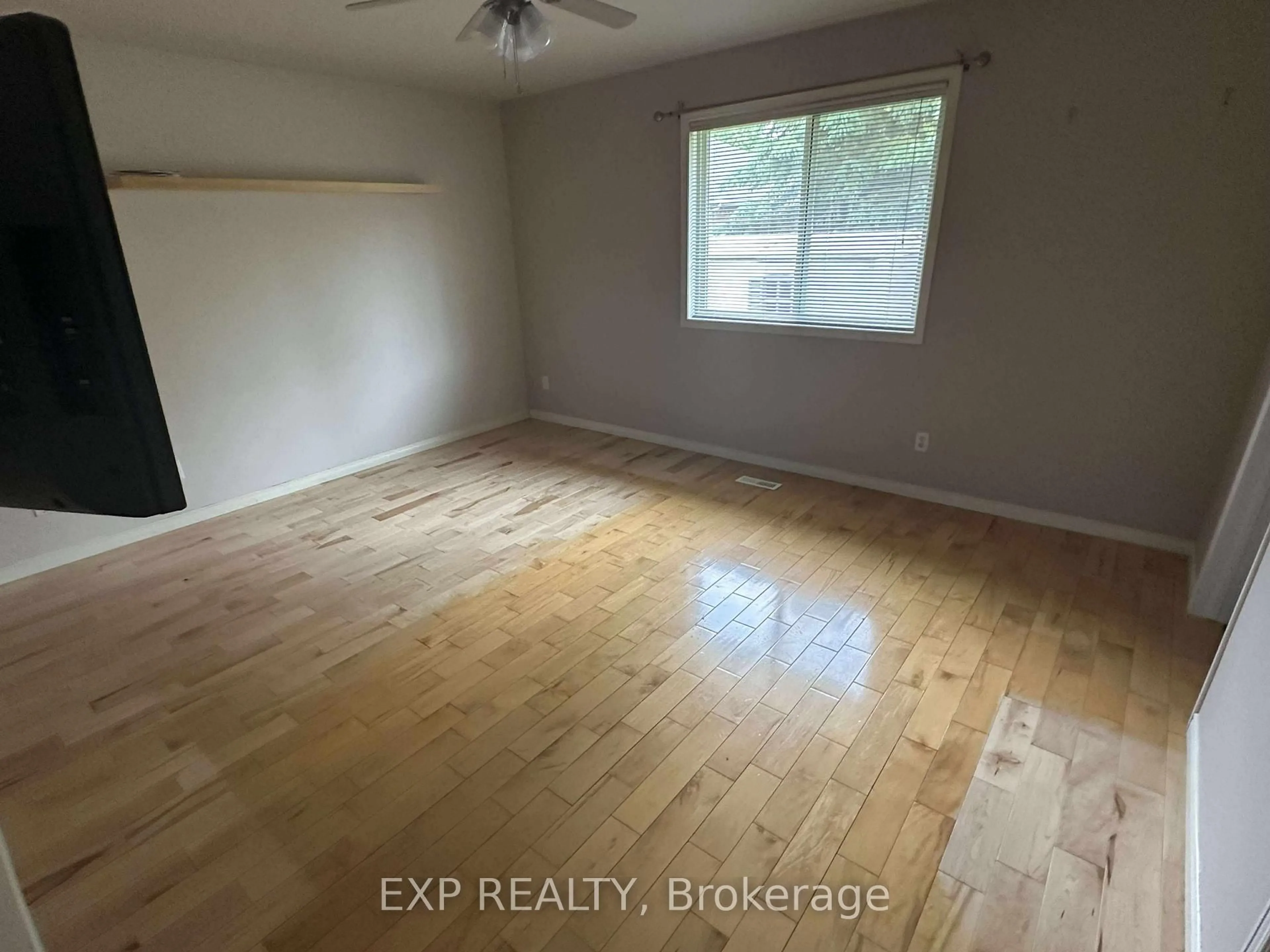 A pic of a room for 11 Sumac Terr, Belleville Ontario K8N 5X6