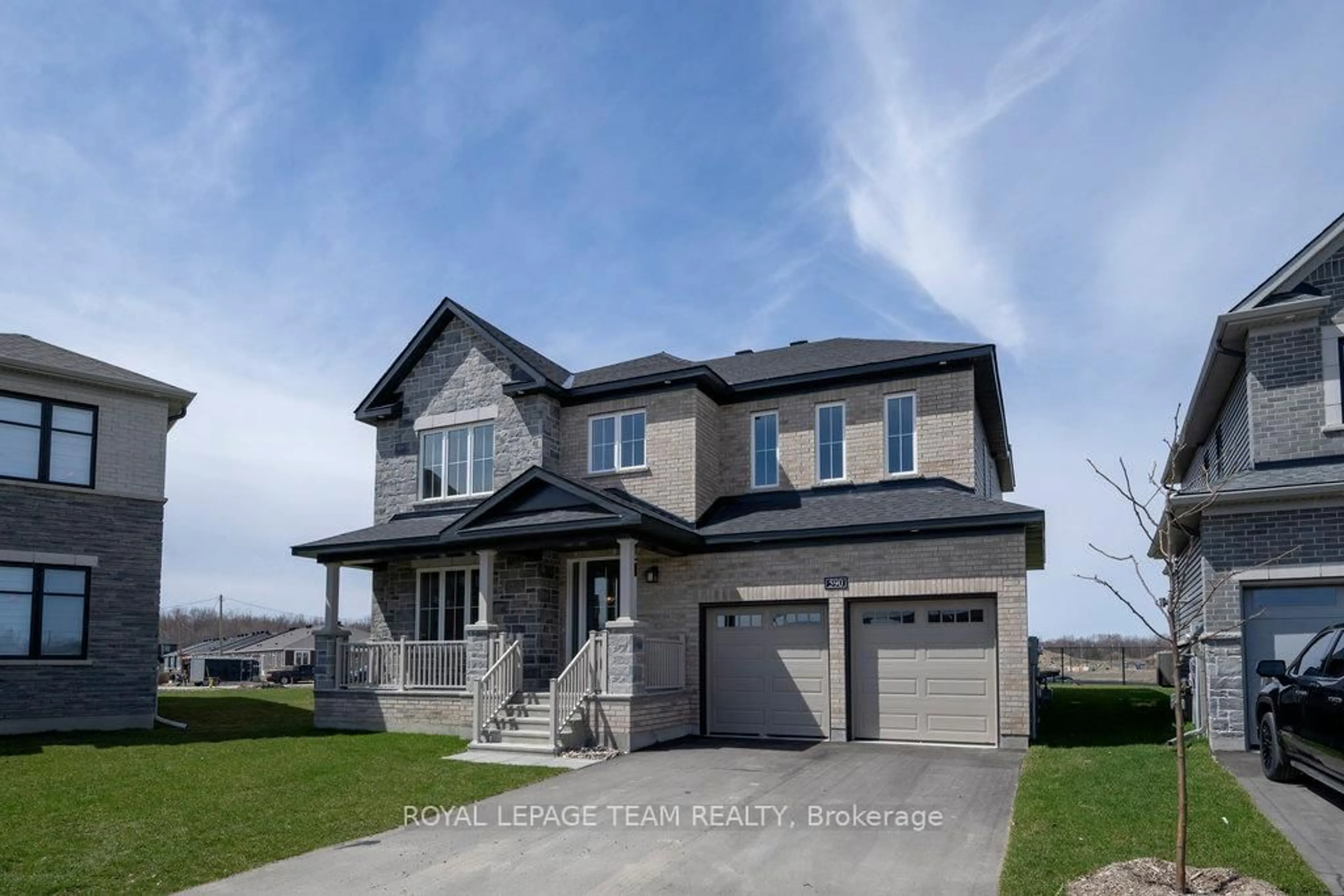 Home with vinyl exterior material, street for 590 ANCHOR Circ, Ottawa Ontario K4M 0X4