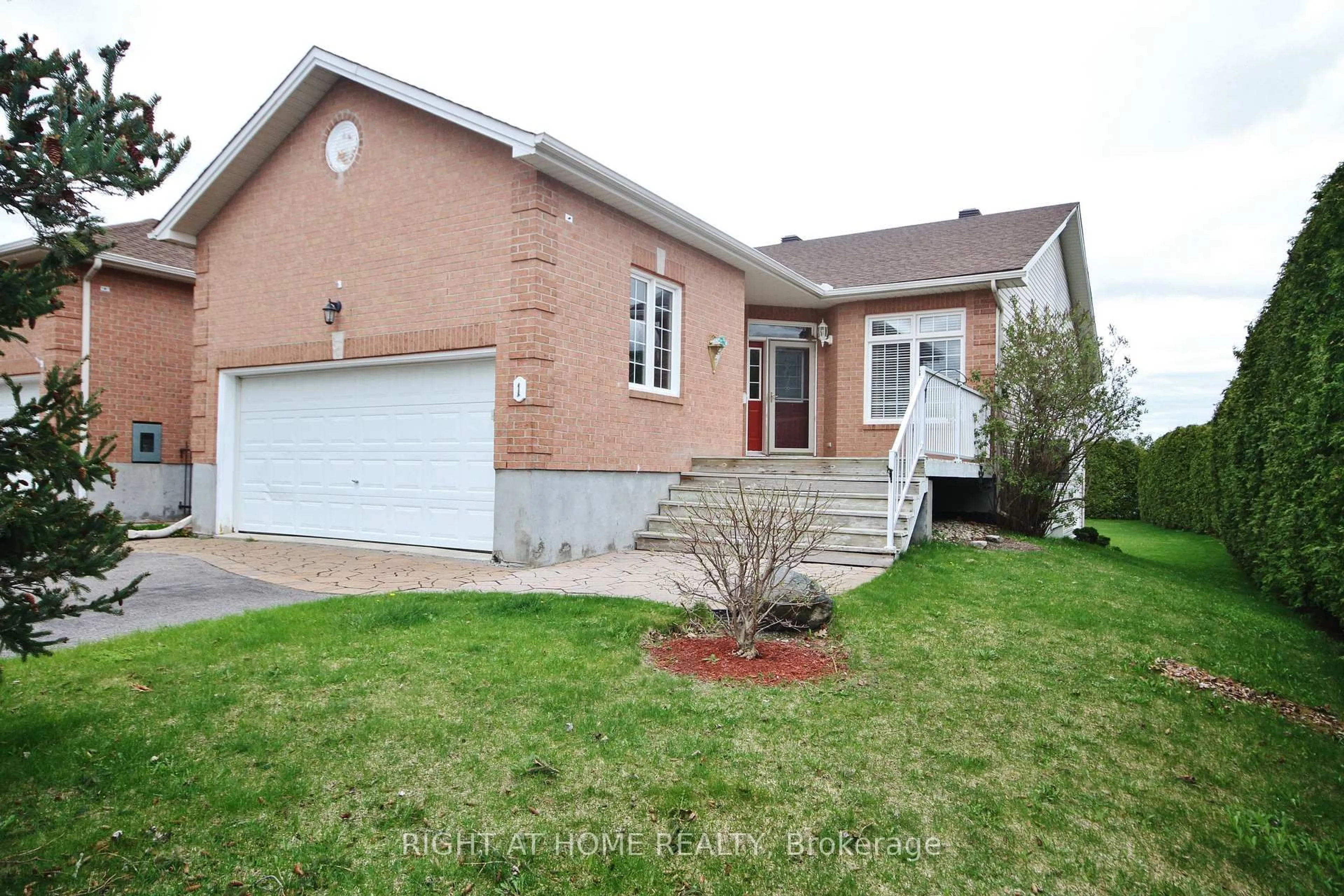 Home with brick exterior material, street for 1 Eileen Cres, Stittsville Ontario K2S 1M3