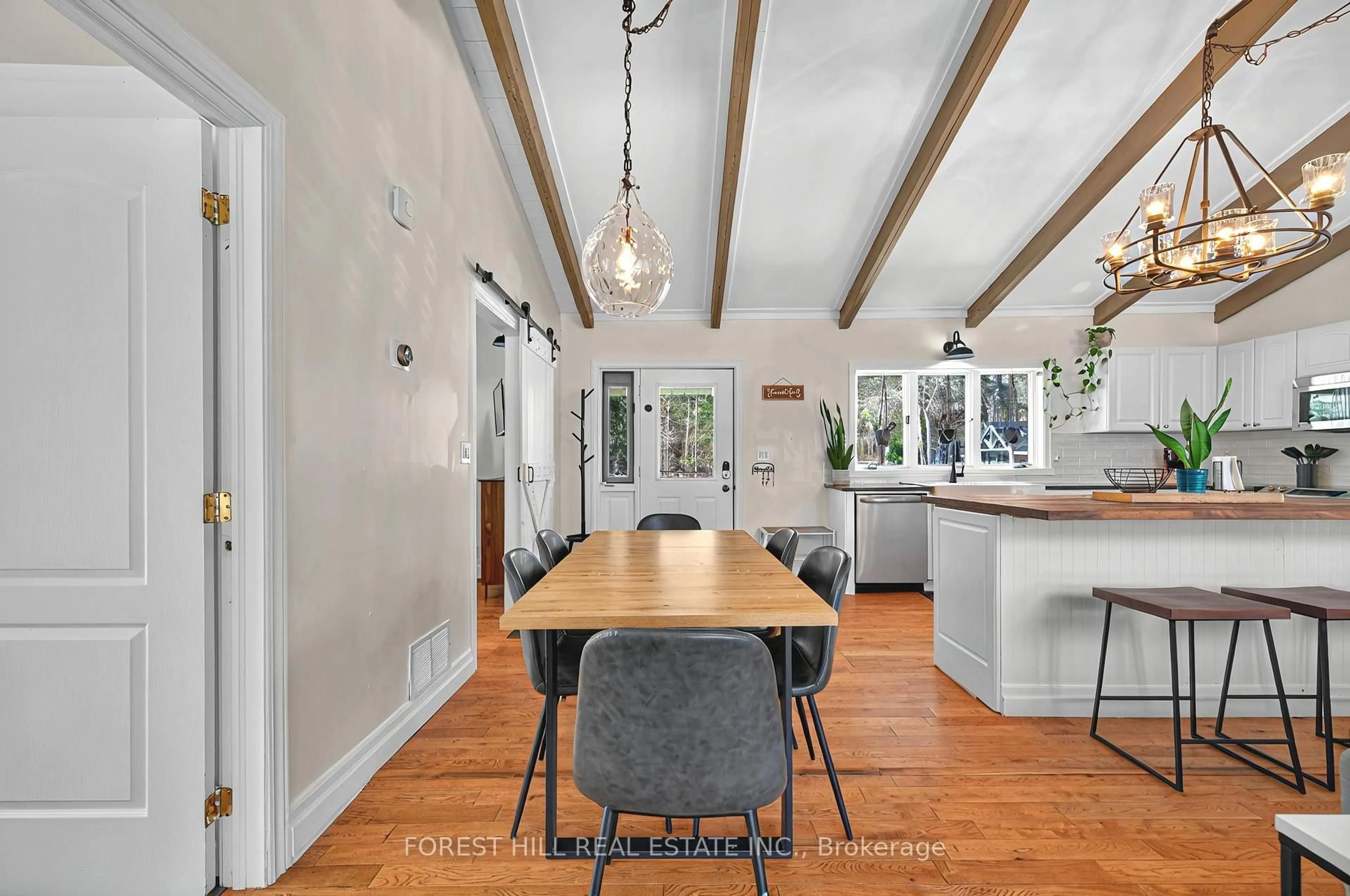 Open concept kitchen, unknown for 31 GLEN ACRES Rd, Huntsville Ontario P1H 1N6