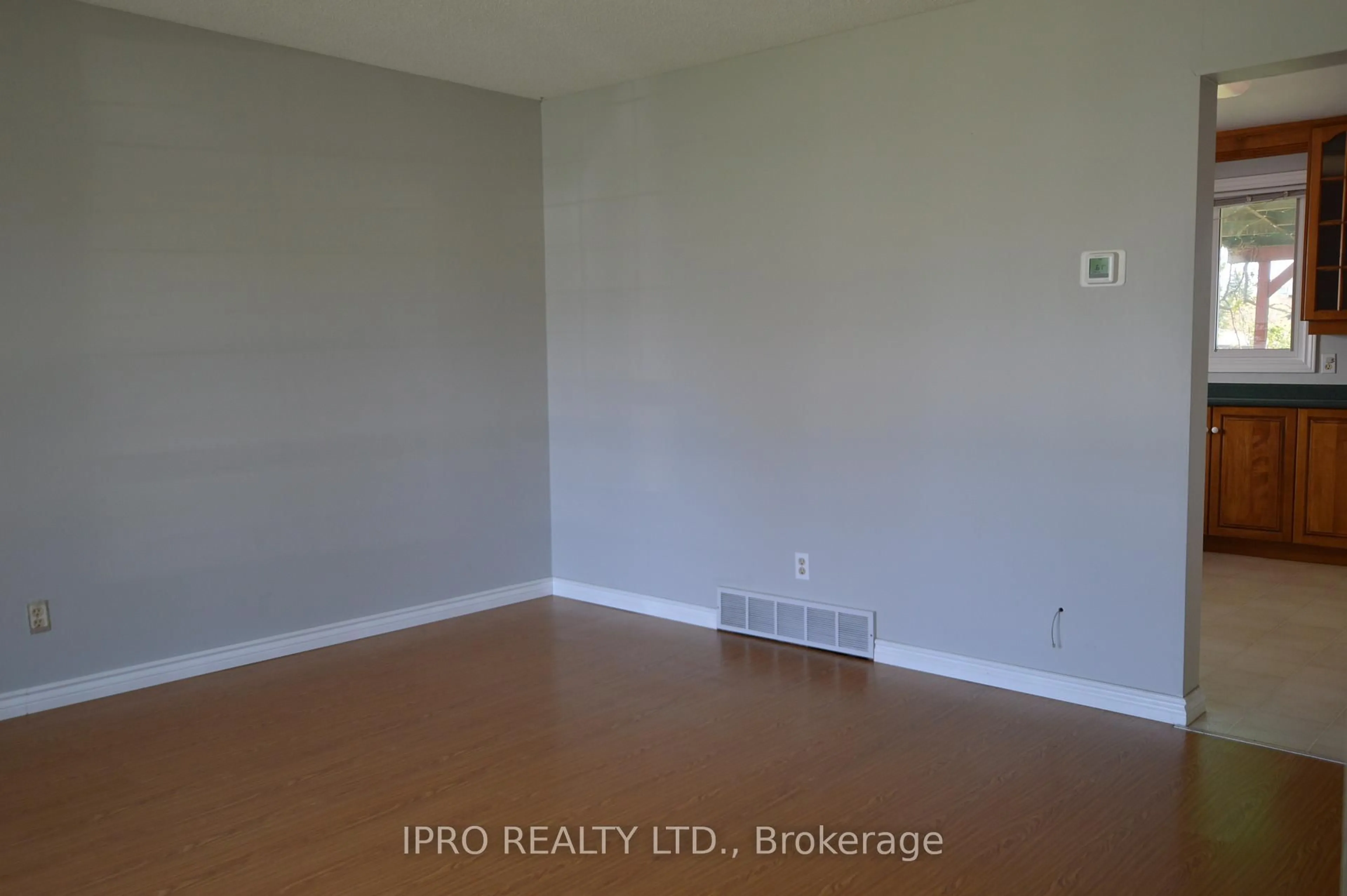 A pic of a room for 198 Pinedale Dr, Kitchener Ontario N2E 1K3