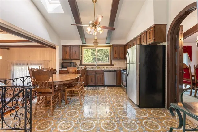 Additional property image - 38 Palm Crt