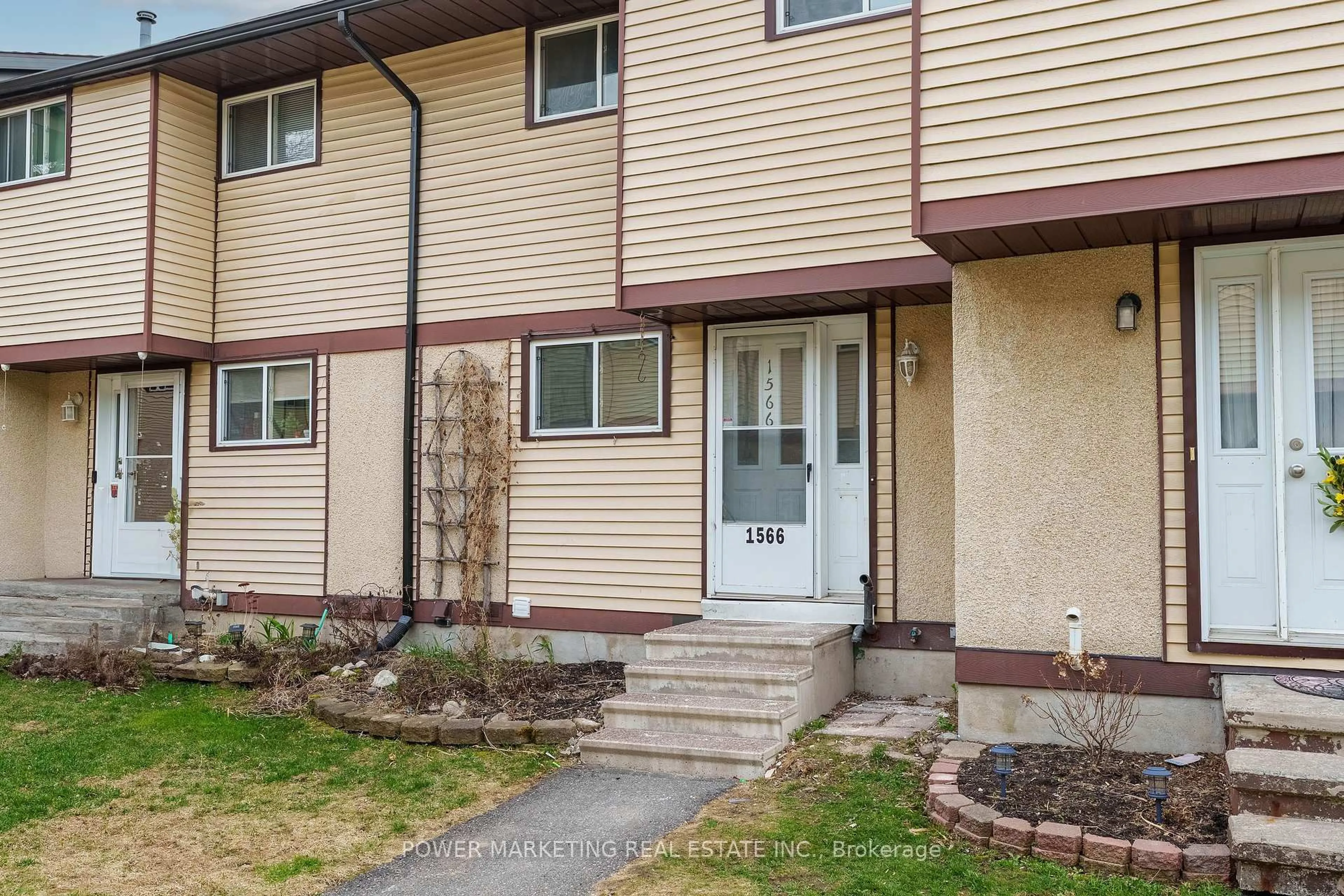 Home with vinyl exterior material, street for 1566 Feather Lane, Ottawa Ontario K1T 1V4
