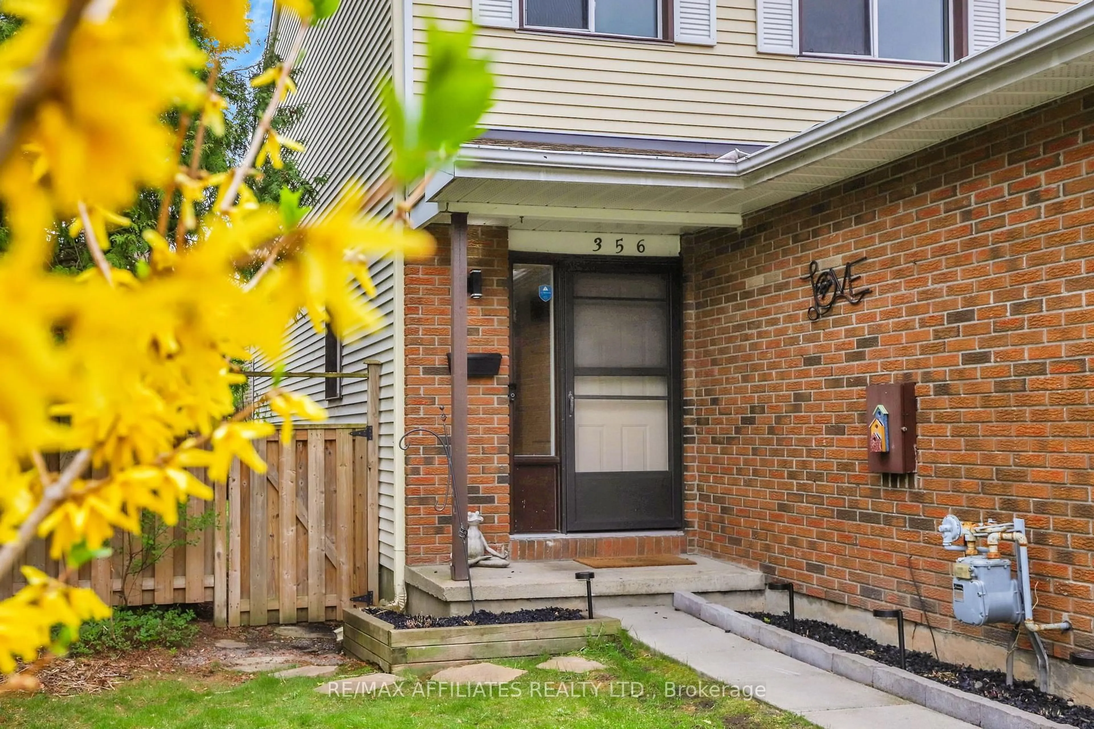 Home with brick exterior material, street for 356 Monica Cres, Orleans Ontario K1E 3N5