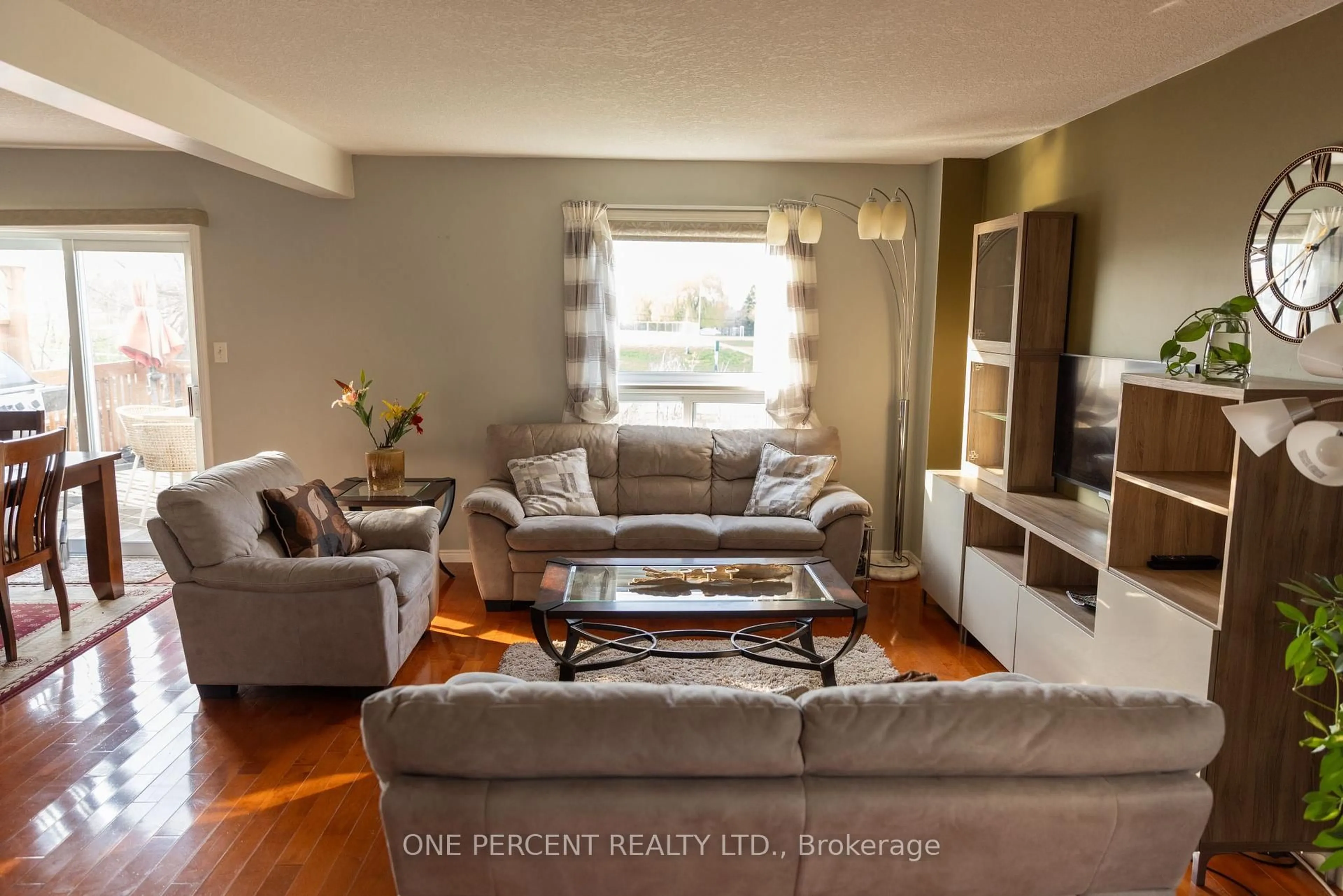 Living room with furniture, unknown for 160 Hidden Creek Dr, Kitchener Ontario N2N 3N6