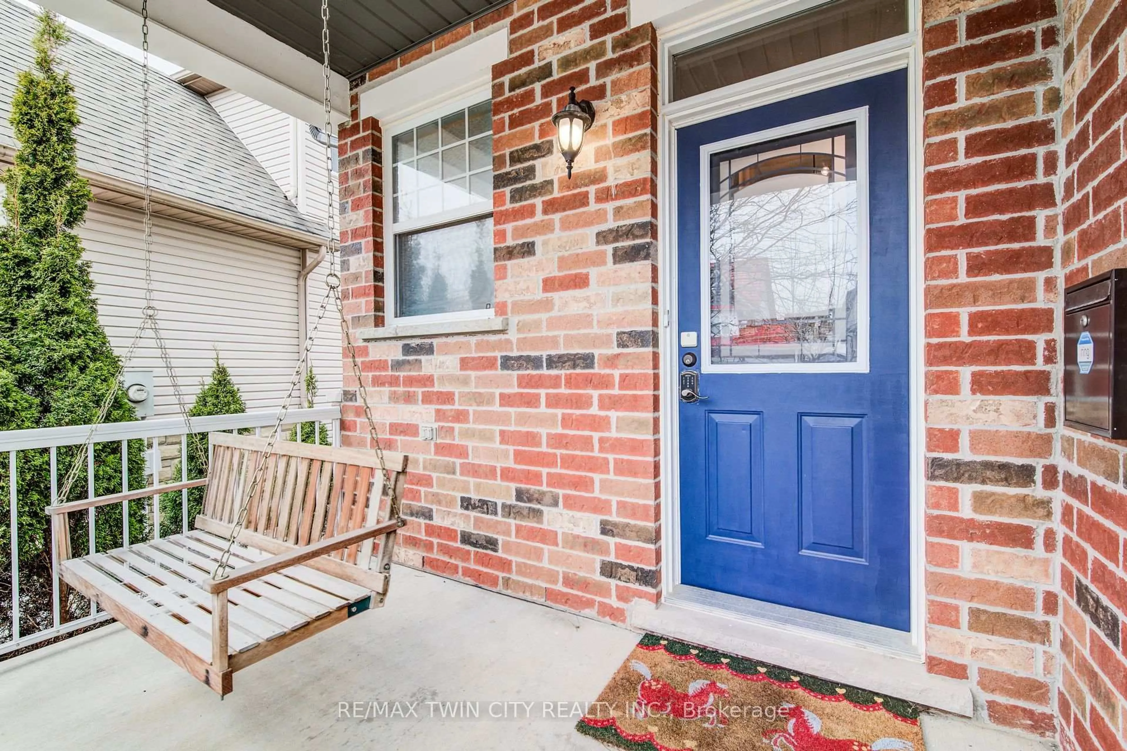 Home with brick exterior material, street for 616 Frieburg Dr, Waterloo Ontario N2T 2Y4