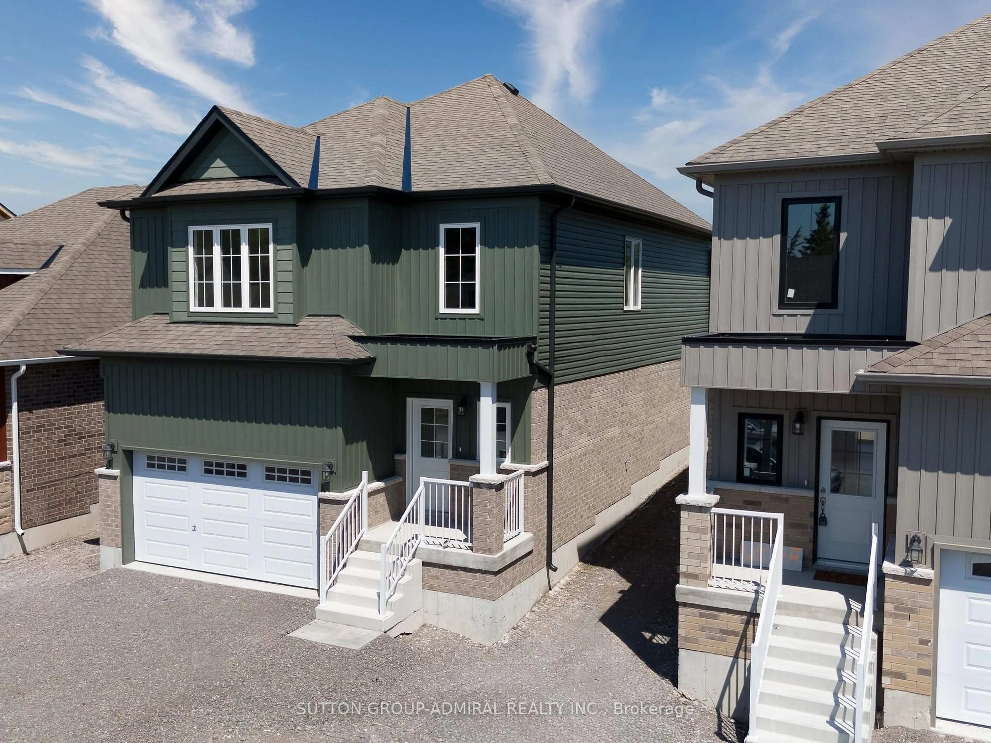 A pic from outside/outdoor area/front of a property/back of a property/a pic from drone, street for 32 Hillcroft Way, Kawartha Lakes Ontario K0M 1A0