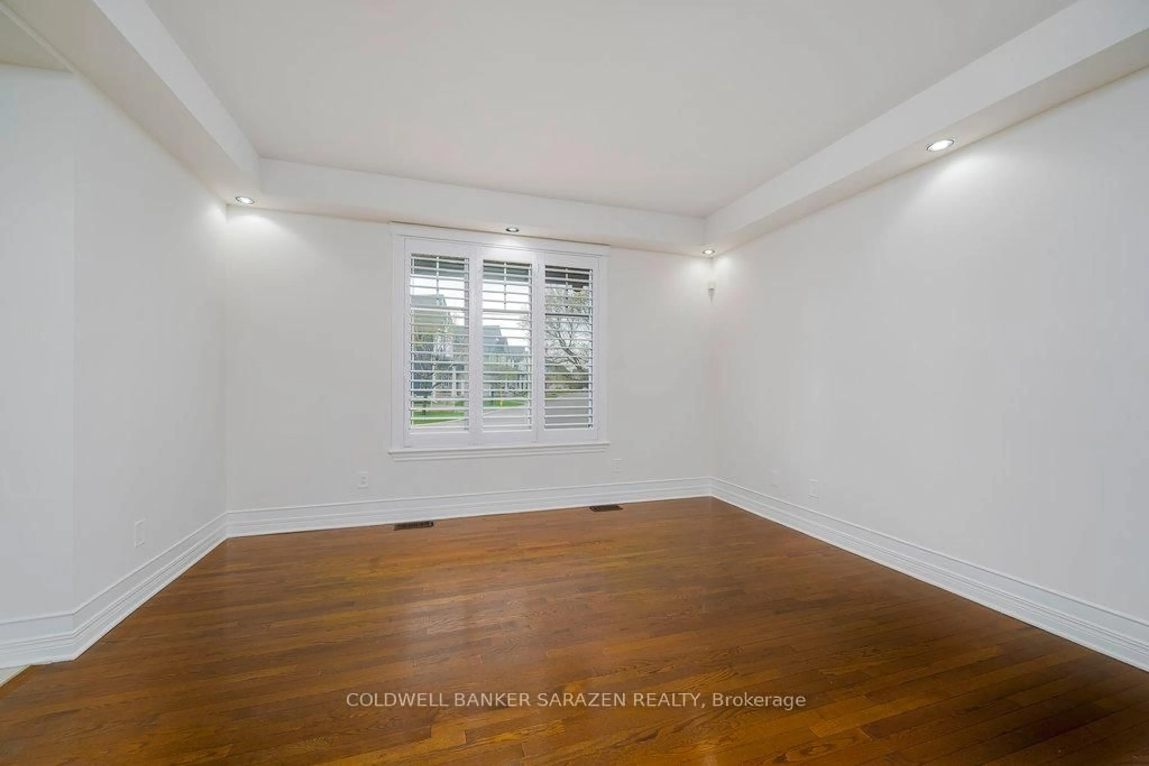 A pic of a room for 320 Rywalk Circ, Ottawa Ontario K1T 0C7