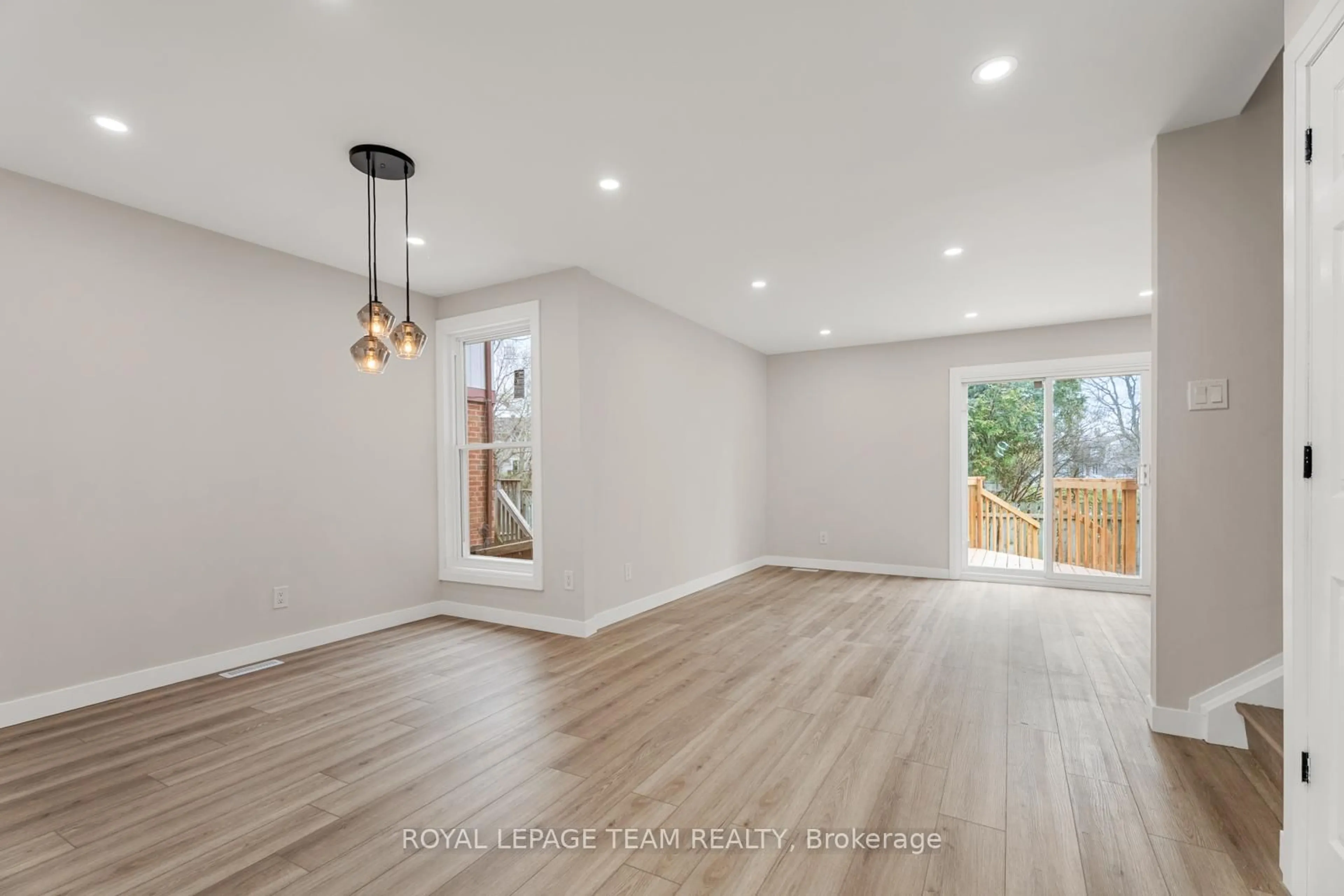 A pic of a room for 54 Greenboro Cres, Ottawa Ontario K1T 1W5