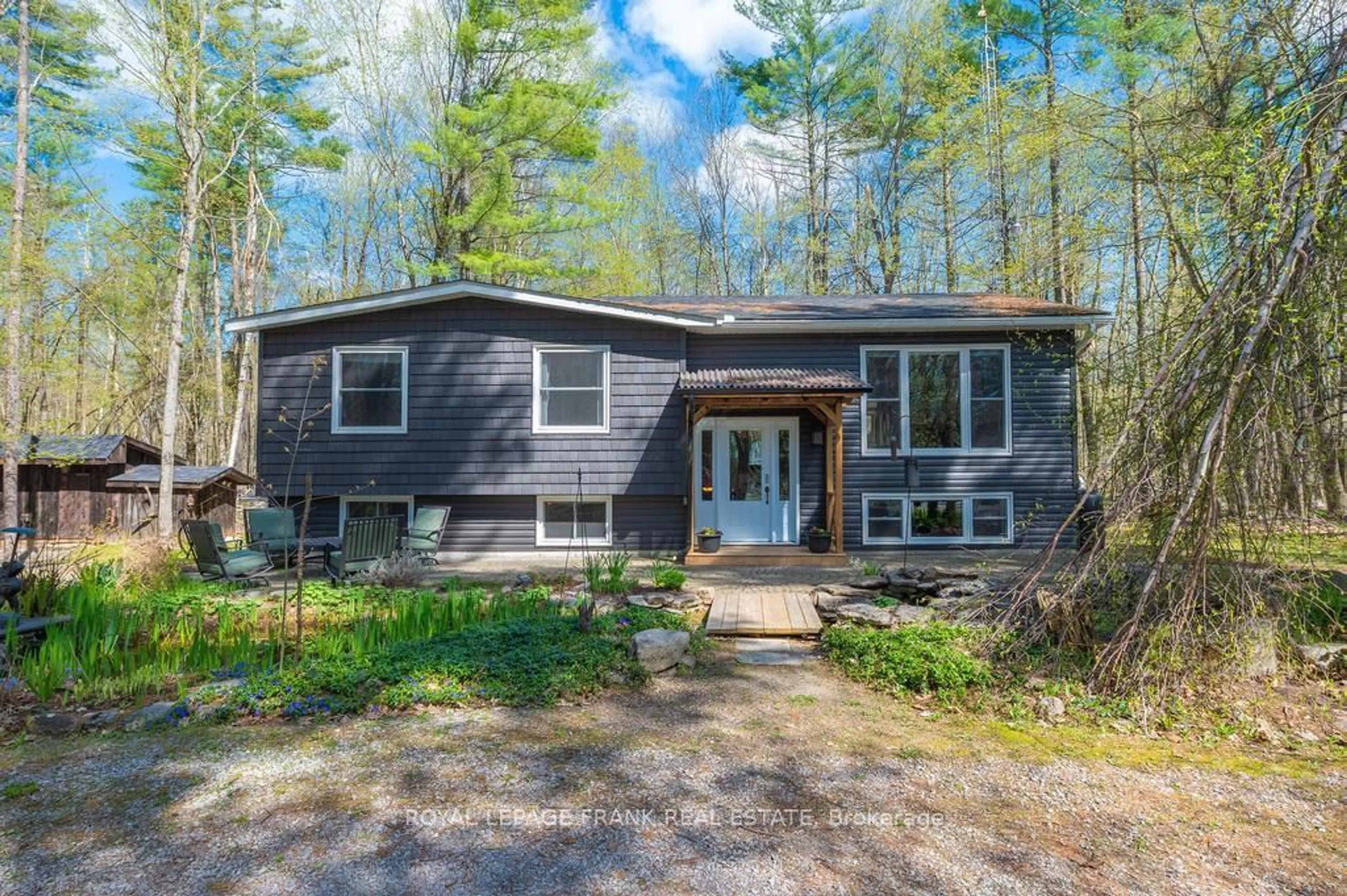 Home with vinyl exterior material, unknown for 132 Sugarbush Cres, Trent Lakes Ontario K0L 1J0
