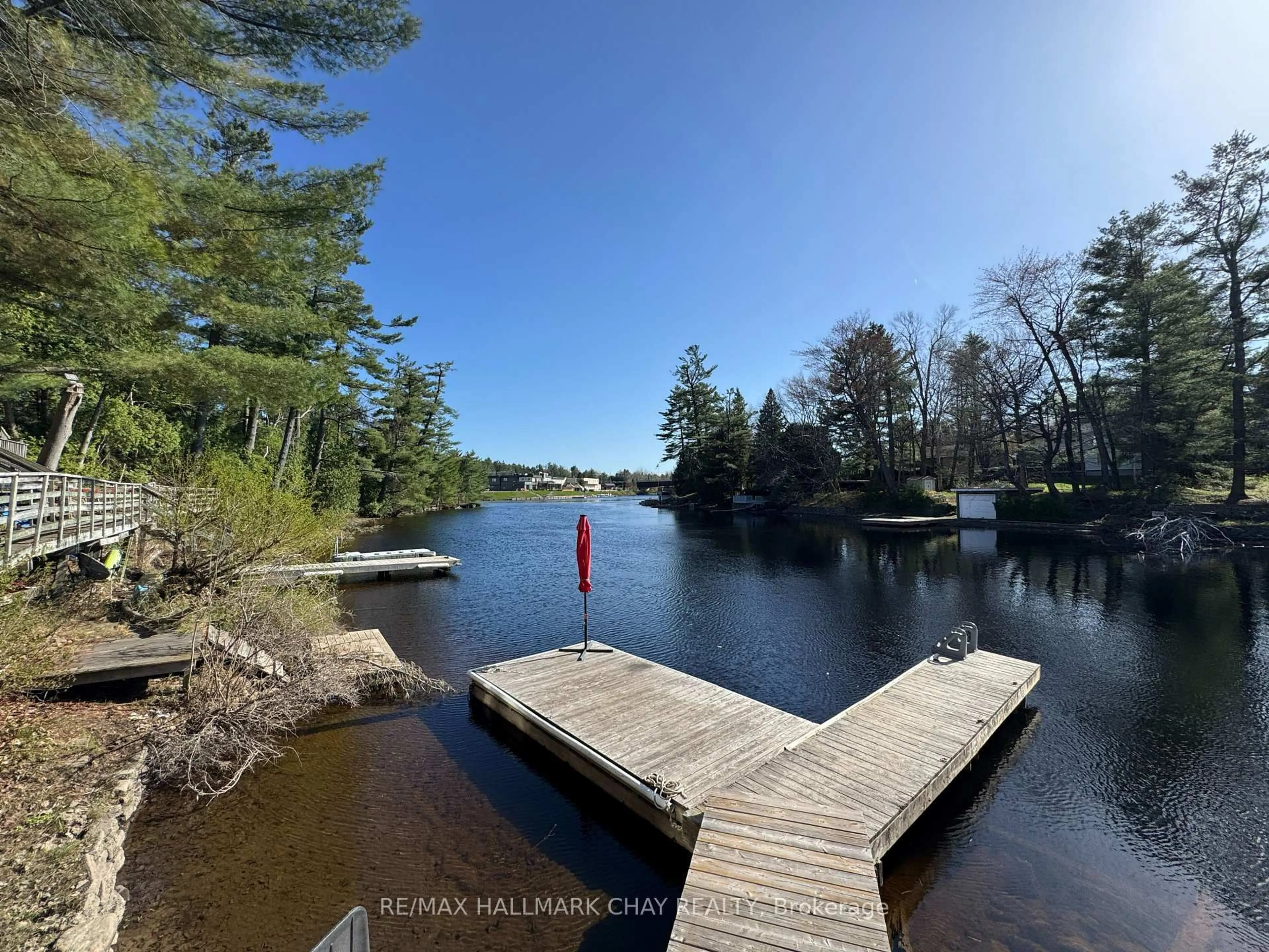 A pic from outside/outdoor area/front of a property/back of a property/a pic from drone, water/lake/river/ocean view for 20 Liza Cres, Bracebridge Ontario P1L 1G4