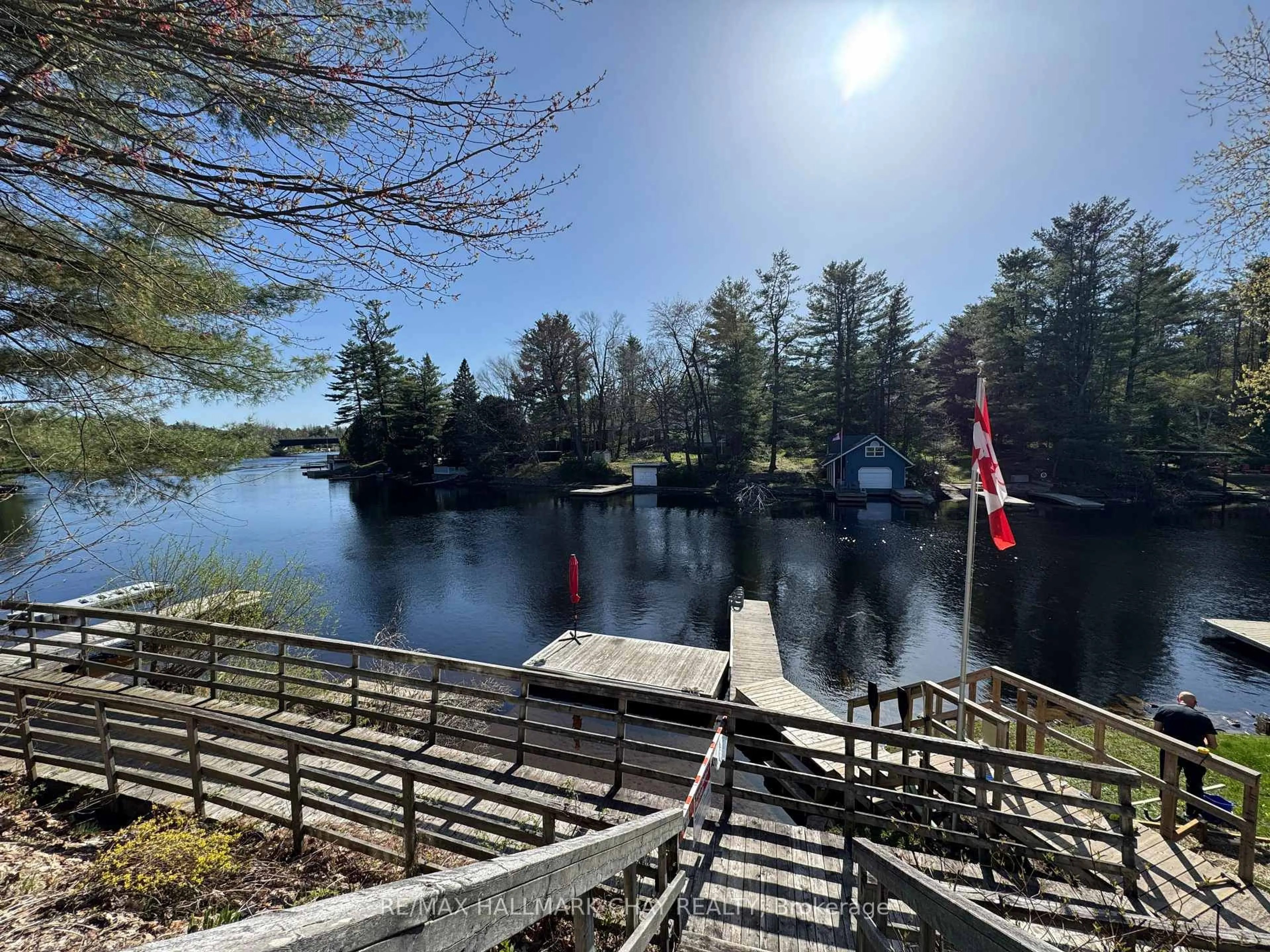 Patio, water/lake/river/ocean view for 20 Liza Cres, Bracebridge Ontario P1L 1G4