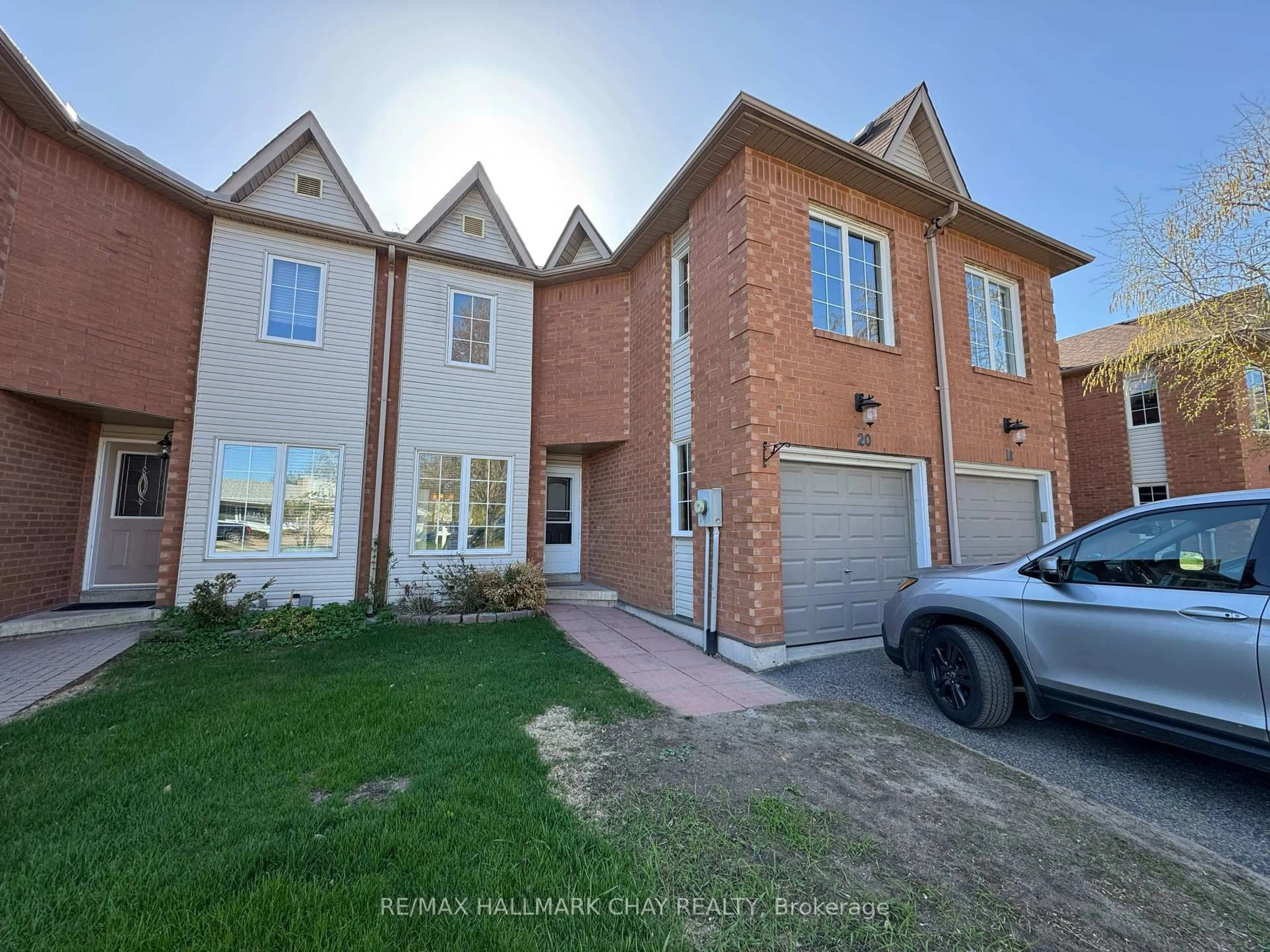 Home with brick exterior material, street for 20 Liza Cres, Bracebridge Ontario P1L 1G4
