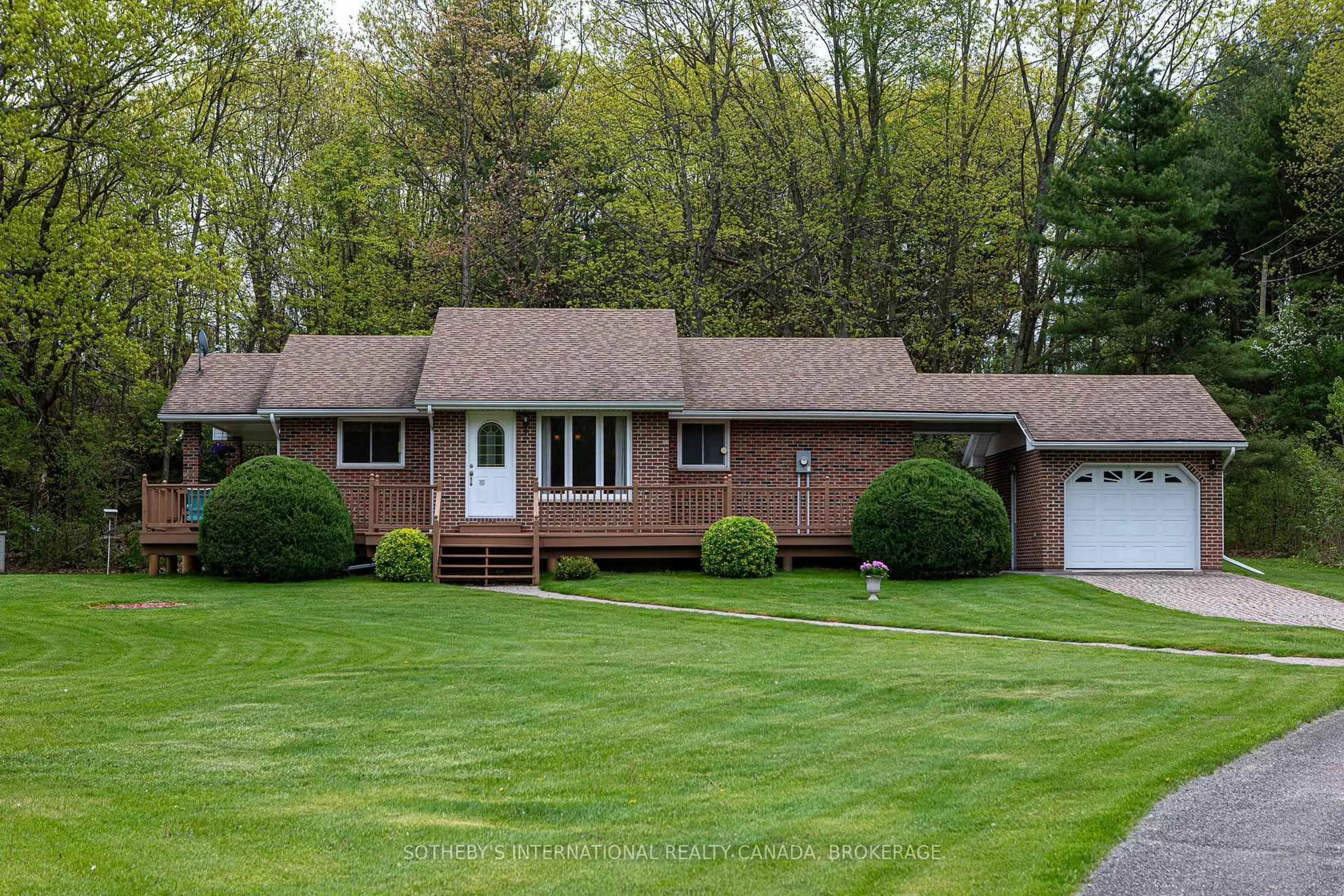 Home with vinyl exterior material, unknown for 5 Narrows Lane Rd, Front of Leeds & Seeleys Bay Ontario K0E 1R0