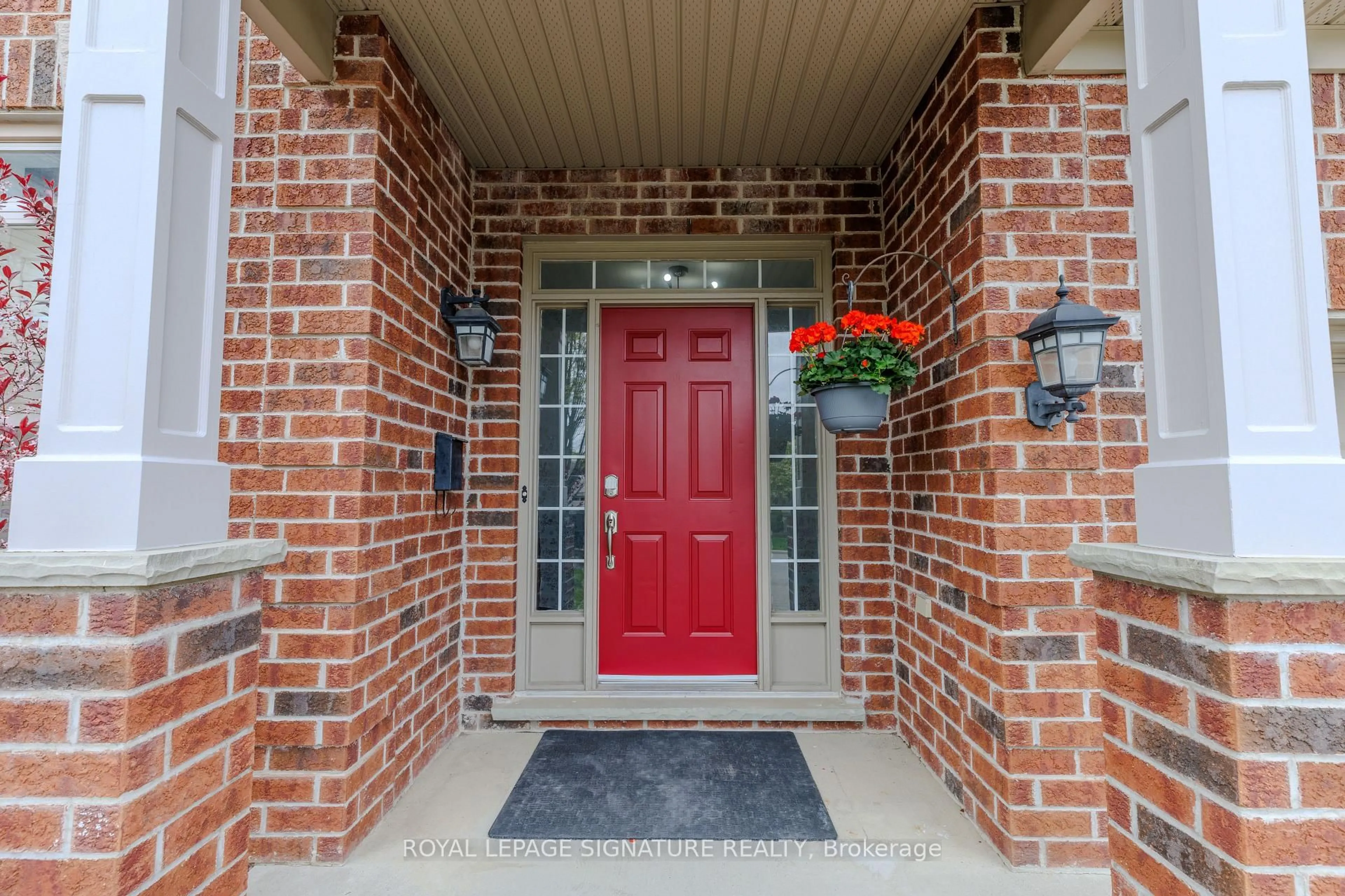 Indoor entryway for 358 Chambers Pl, London North Ontario N5X 4H4